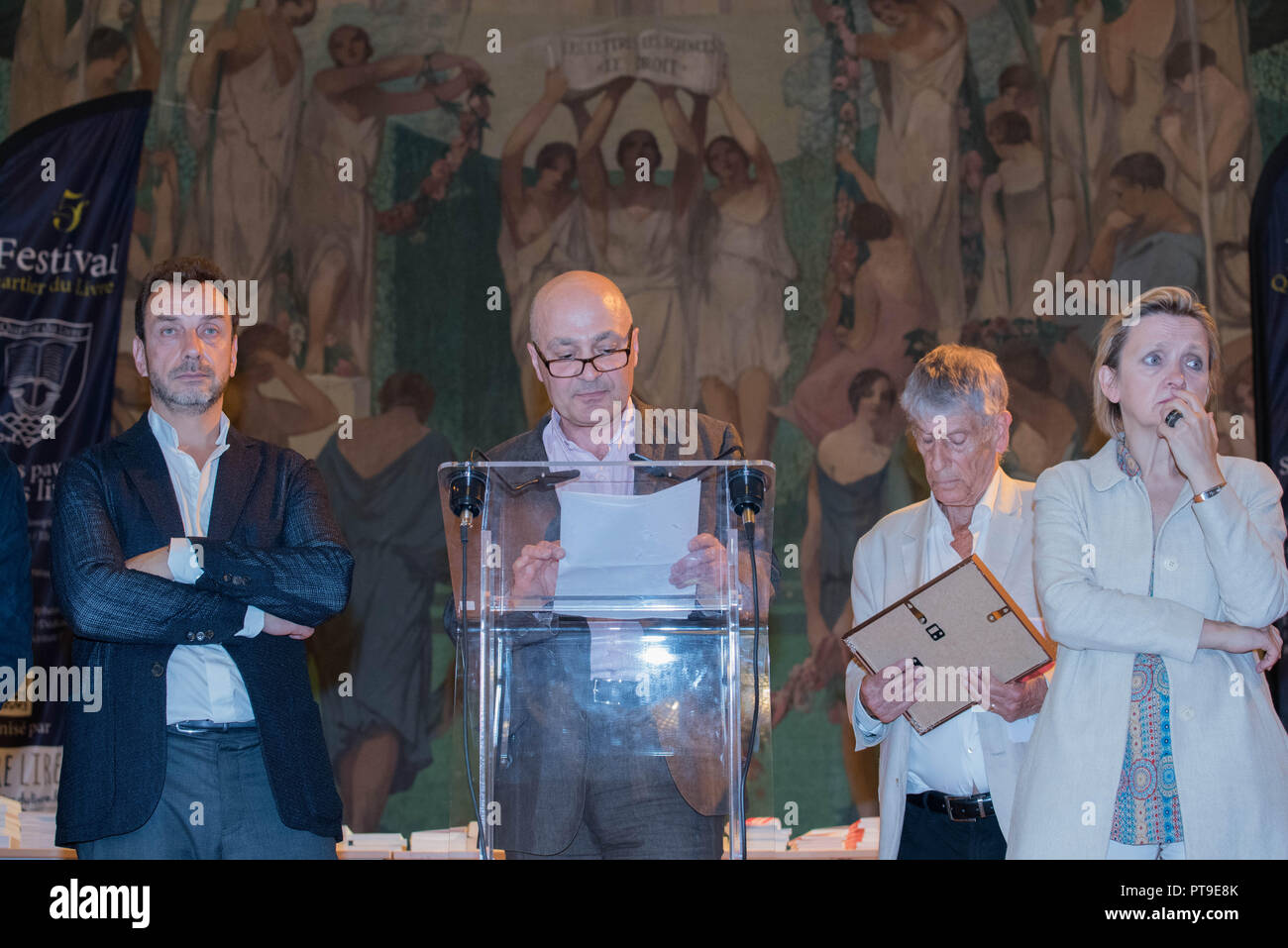 Paris Salon du Livre de l'Antiracisme et de la Diversité  :   Samuel Sandler & Valère Staraselski , exco pour   Prix de la Licra 2018 Stock Photo