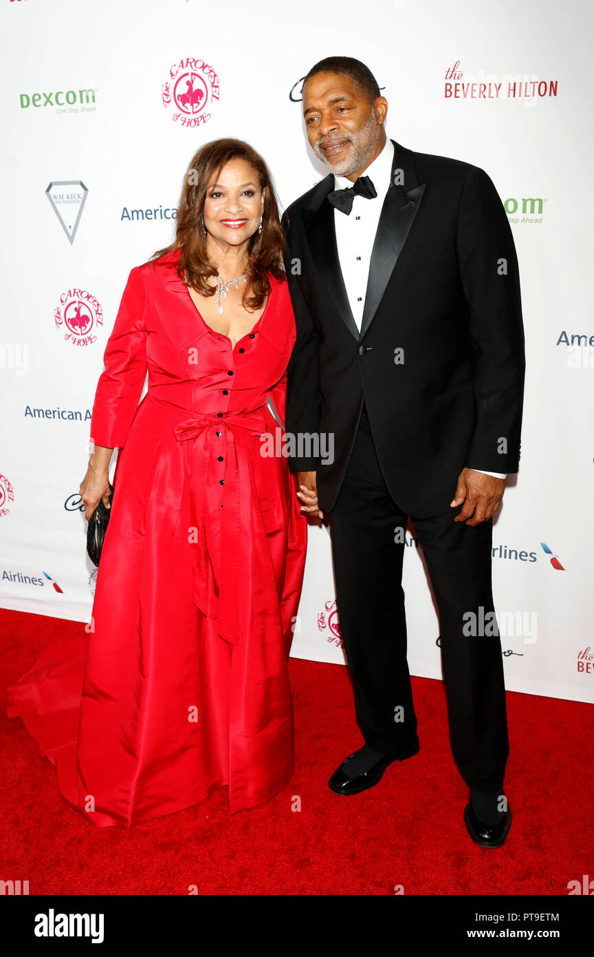 Debbie allen with husband hi-res stock photography and images - Alamy, image size:864x1390
