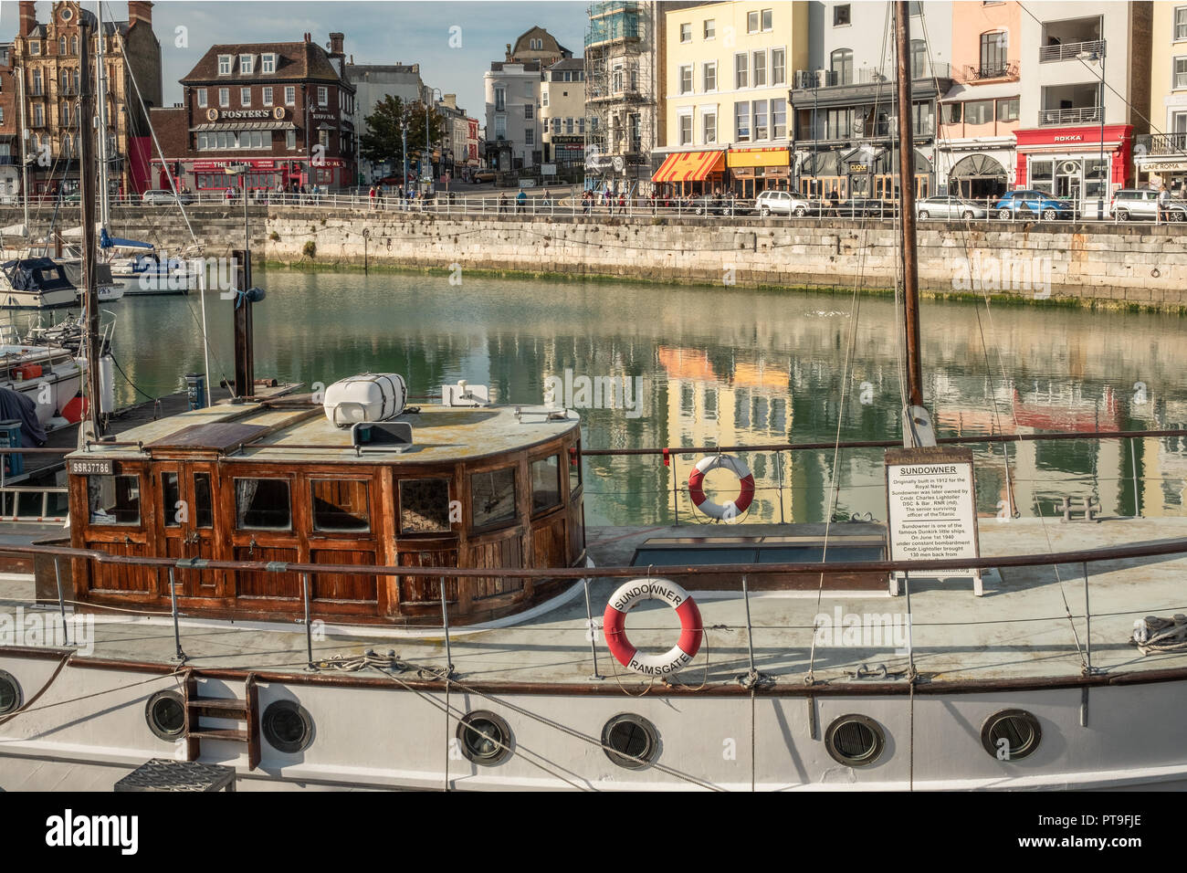 Evacuation ww2 hi-res stock photography and images - Alamy