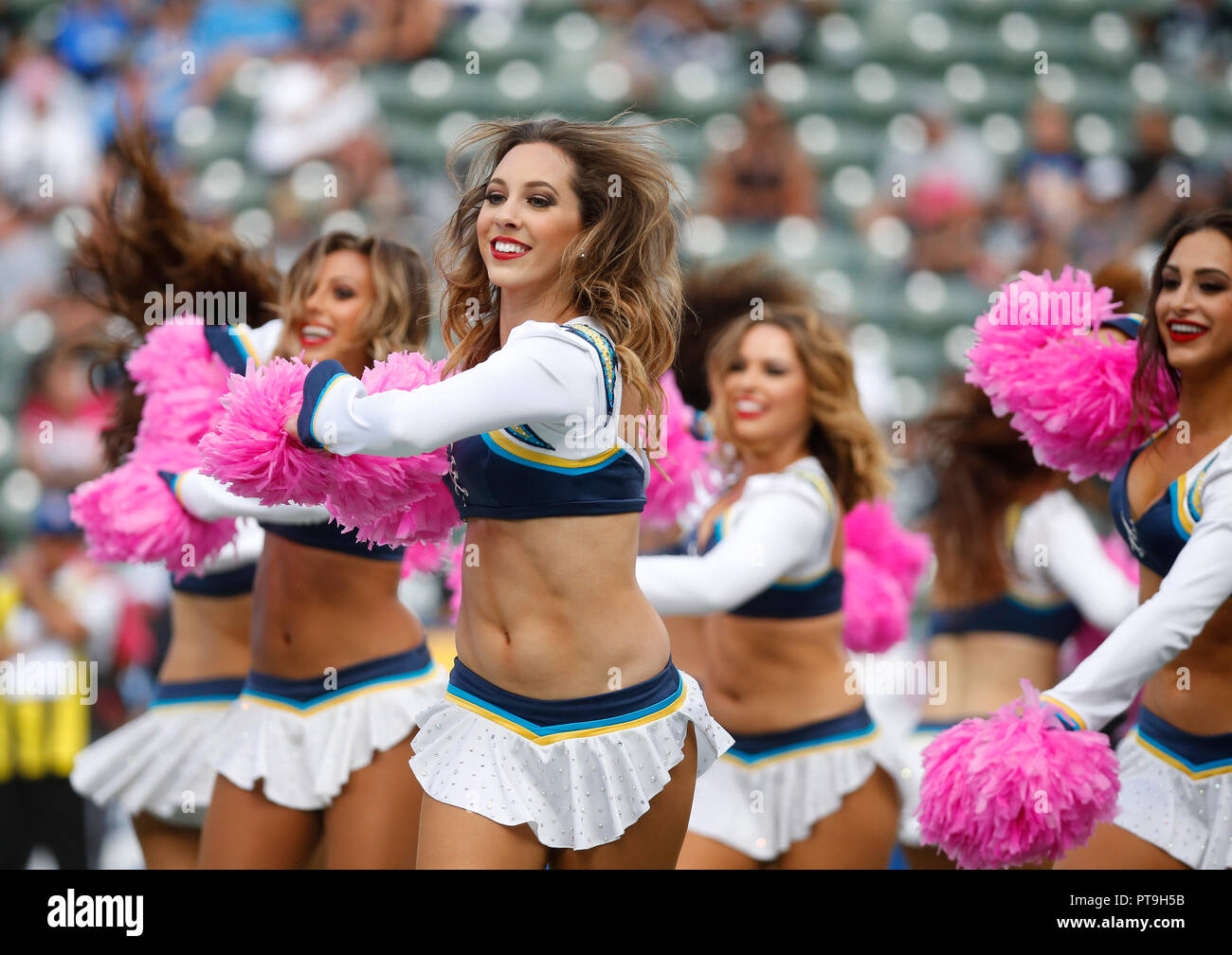 Los Angeles, USA. October 07, 2018 Los Angeles Chargers cheerleaders in action during the football game between the Oakland Raiders and the Los Angeles Chargers at the StubHub Center in Carson, California. Charles Baus/CSM Credit: Cal Sport Media/Alamy Live News Stock Photo
