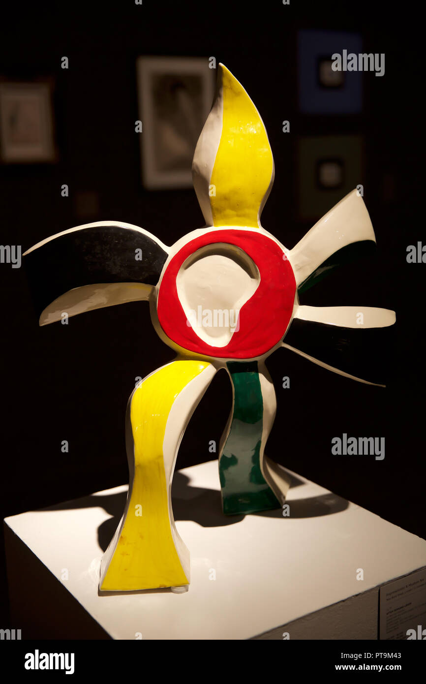 London,UK,8th October 2018,Bonhams Photocall, on display: AFTER FERNAND LÉGER. La fleur qui marche 56.5cm high. (22 1/4in high.) Conceived in 1952 and executed in an edition of 8 by Les Ateliers Brice. Estimated at £ 25,000 - 30,000. The Impressionist and modern art sale takes place on the 11th October at 5pm. Credit: Keith Larby/Alamy Live News Stock Photo