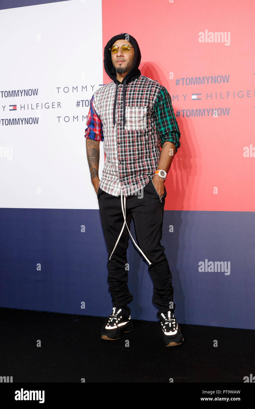 Tokyo, Japan. 8th October, 2018. American record producer Swizz Beatz poses  for the cameras during Tokyo Icons event on October 8, 2018, Tokyo, Japan.  The American fashion brand Tommy Hilfiger presented its