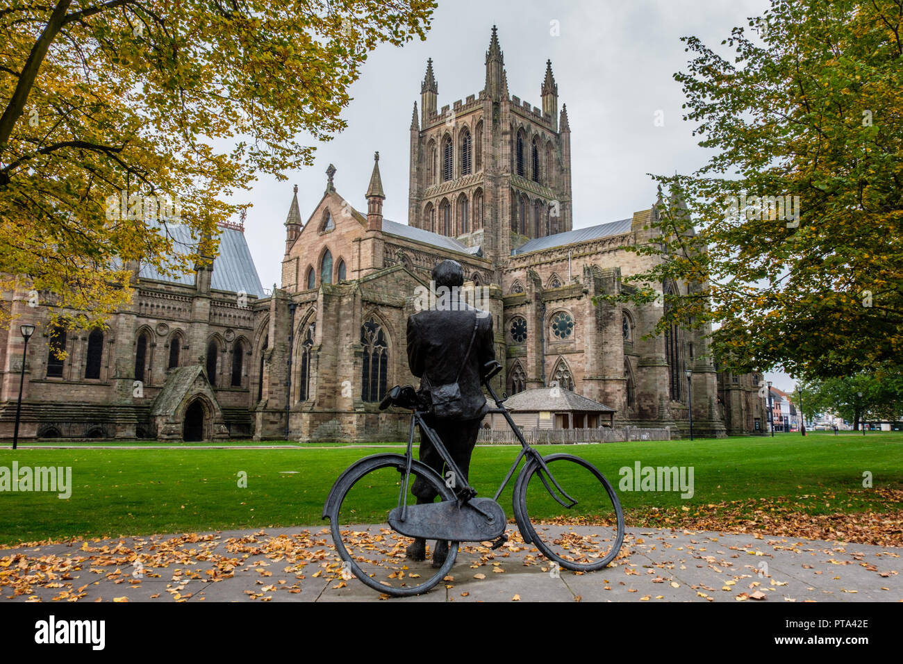 EdwardElgar statue in the grounds of Hereford Cathedral, Hereford