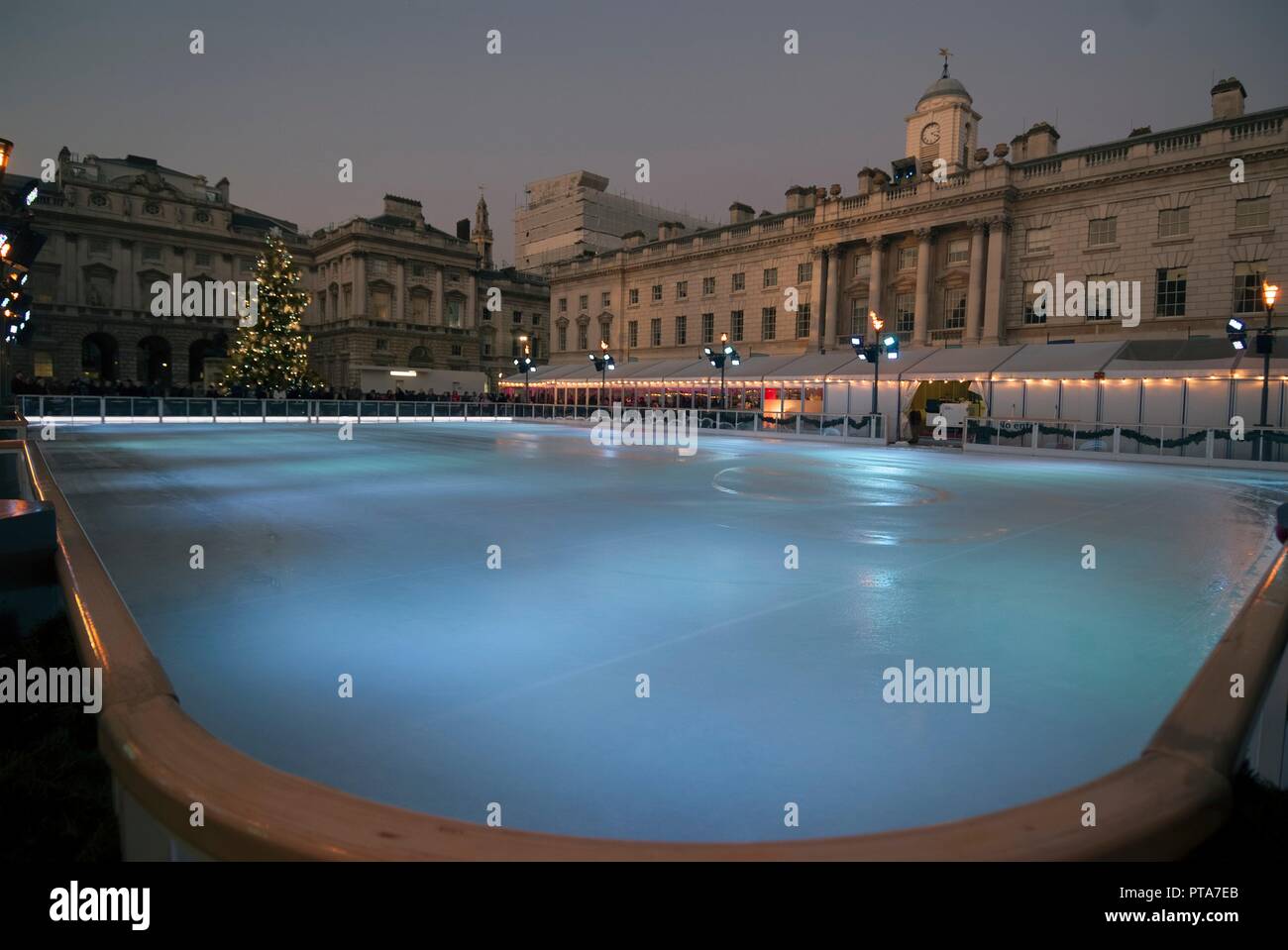 Ice Skating London Thames Stock Photos & Ice Skating London Thames