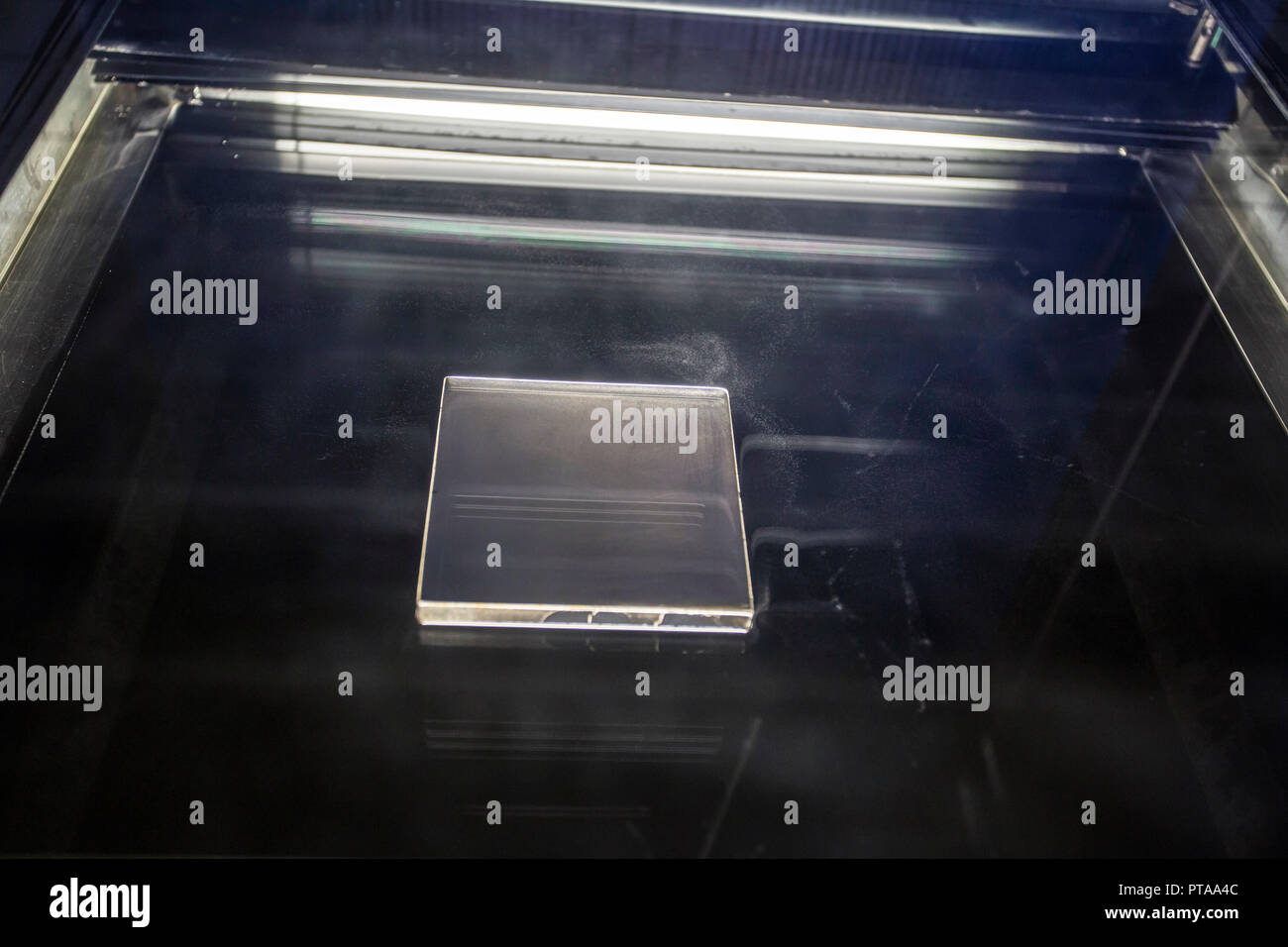 Detail of a Wilson Cloud chamber Stock Photo - Alamy