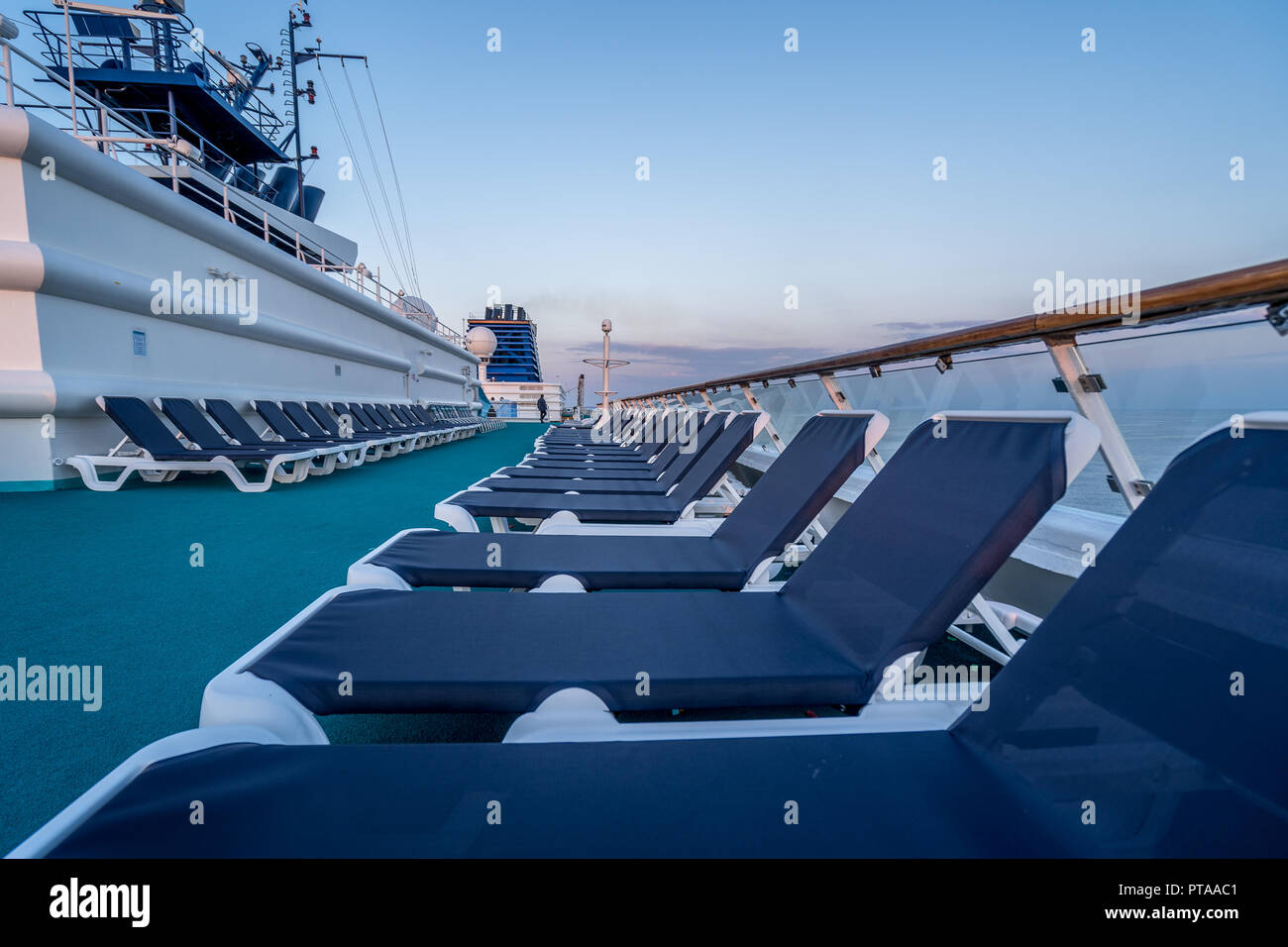 Cruise ship passengers deck chair hi-res stock photography and images ...