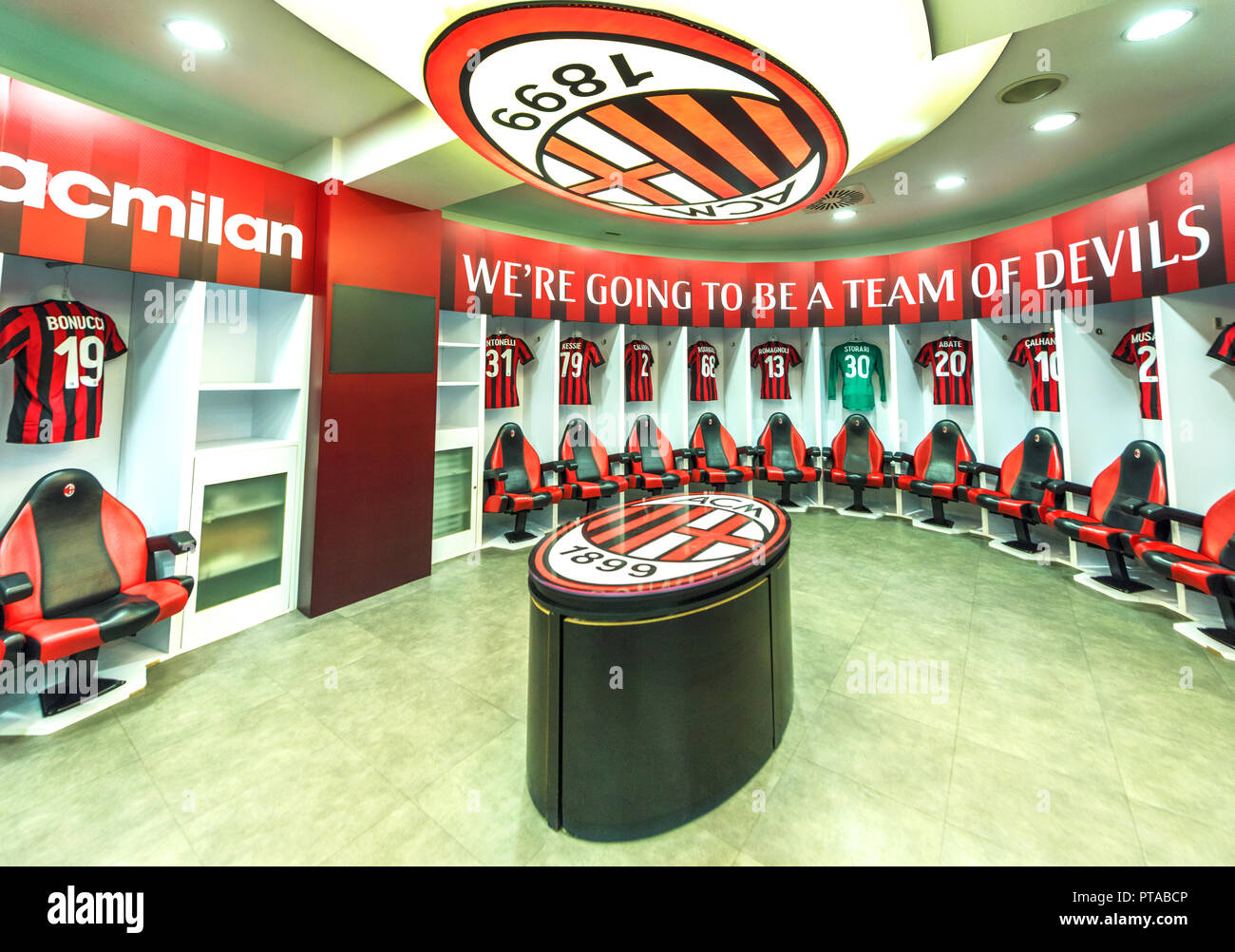 Som Far Dalset Milan changing room at San Siro stadium Stock Photo - Alamy