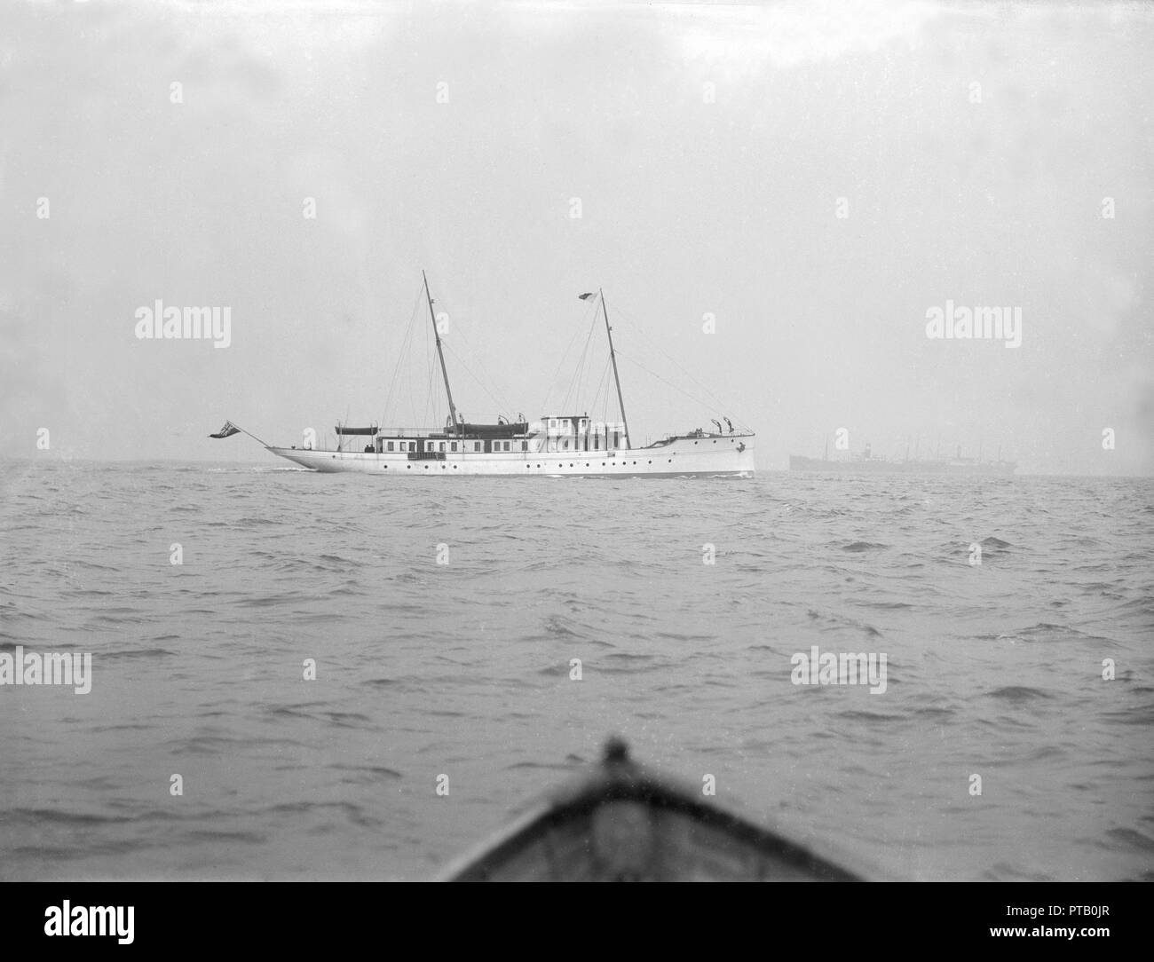 Motor yacht 'Pioneer', 1915. Creator Kirk & Sons of Cowes Stock Photo