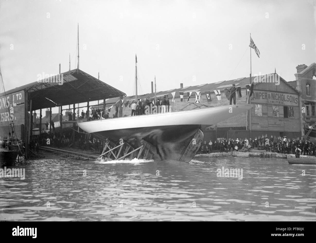 Gosport yacht yard hires stock photography and images Alamy