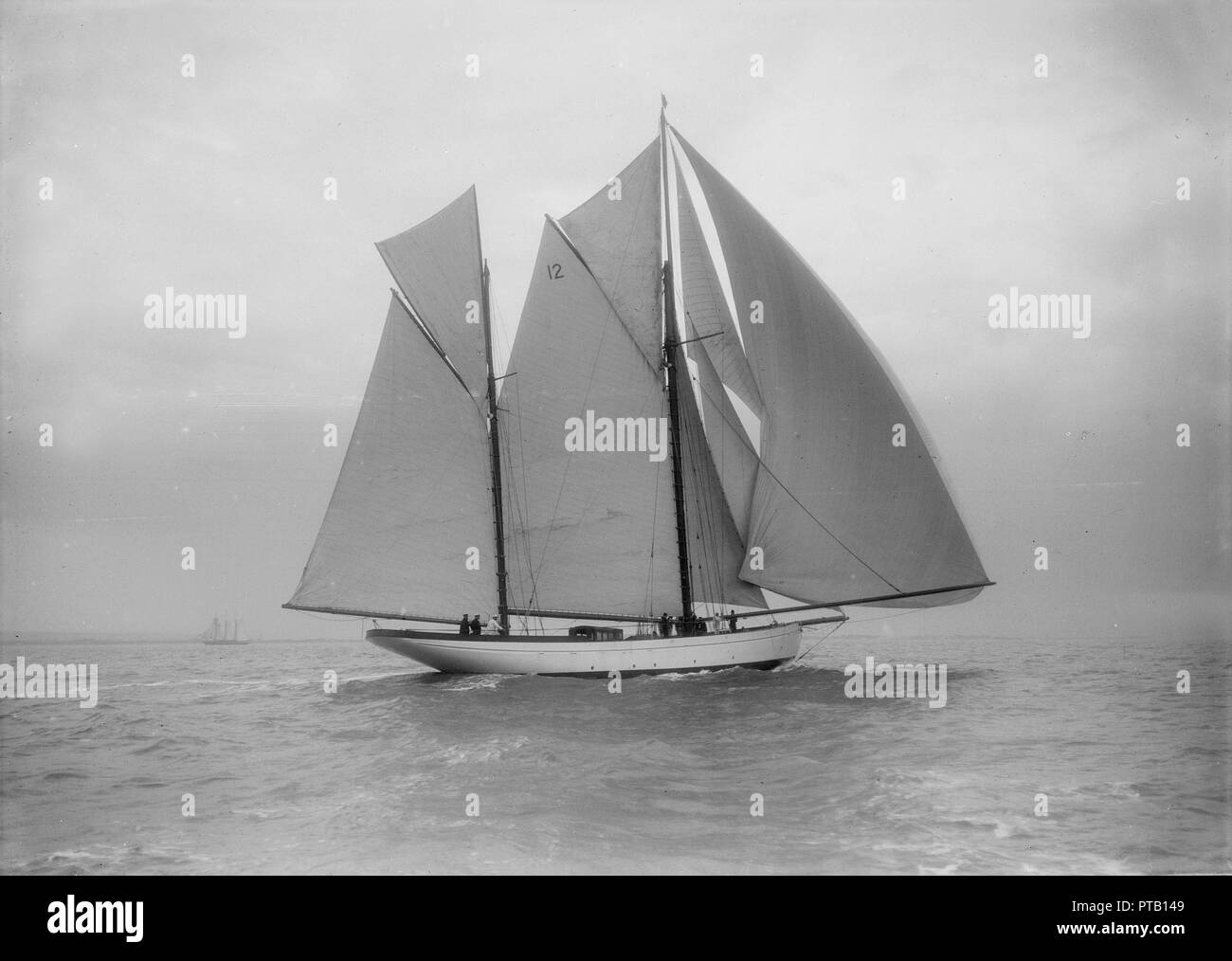 Gaff rig ketch Black and White Stock Photos & Images - Alamy