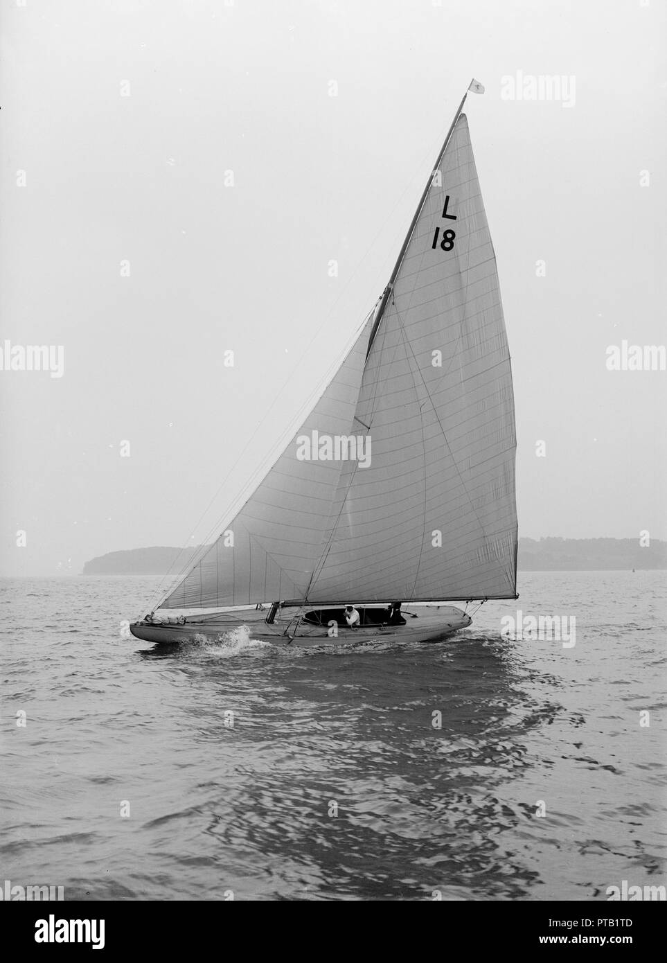 The 6 Metre yacht 'Peterkin', 1914. Creator Kirk & Sons of Cowes Stock