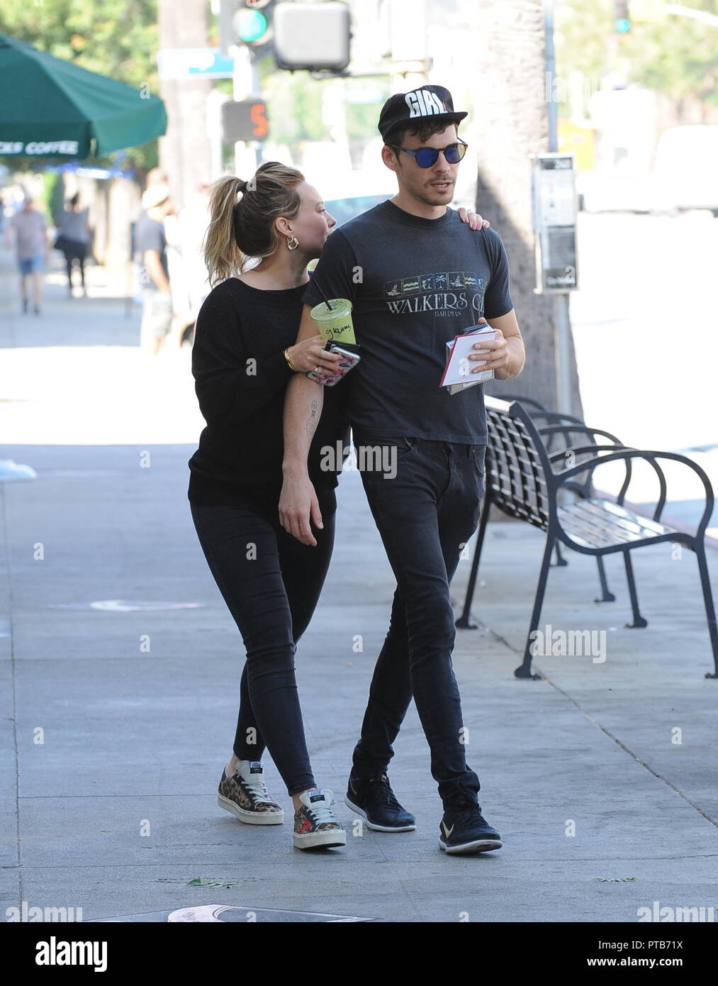 Pregnant Hilary Duff and boyfriend Matthew Koma go window shopping together  Featuring: Hilary Duff, Matthew Koma Where: Hollywood, California, United  States When: 07 Sep 2018 Credit: WENN Stock Photo - Alamy, image size:1013x1390