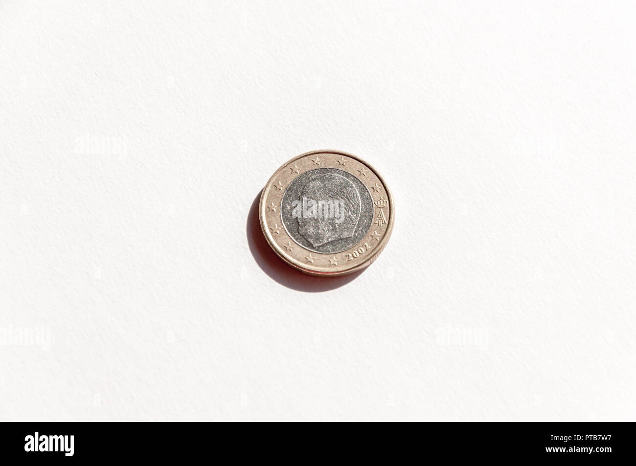 Gold coin symbol euro hi-res stock photography and images - Alamy