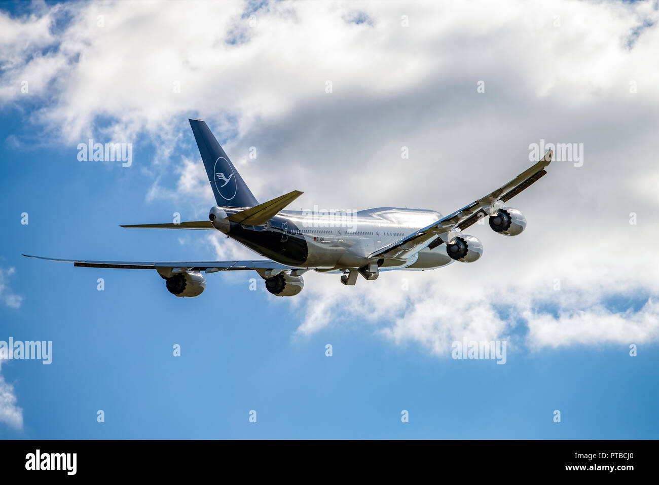 Lufthansa Boeing 747 (D-ABYA) with new logo after take-off from Frankfurt airport Stock Photo