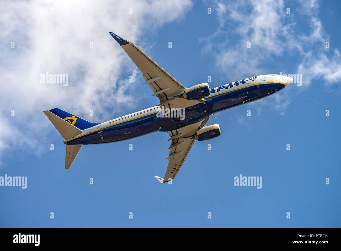 Boeing 737 of Ryanair (EI-FTY) after take-off from west runway at Frankfurt Airport Stock Photo