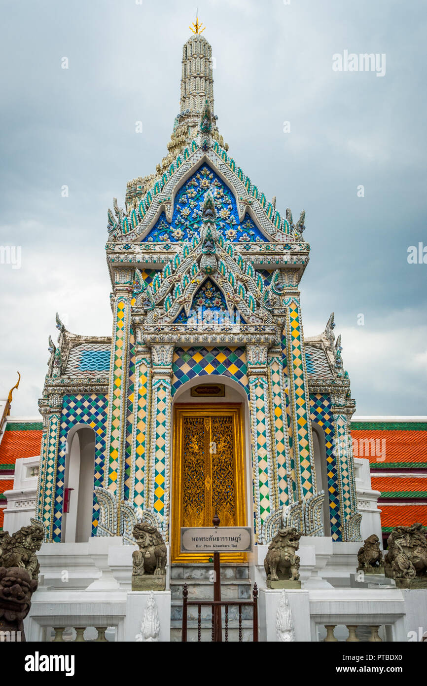 Detail of Wat Phra Kaew, emerald buddha temple, Bangkok Stock Photo