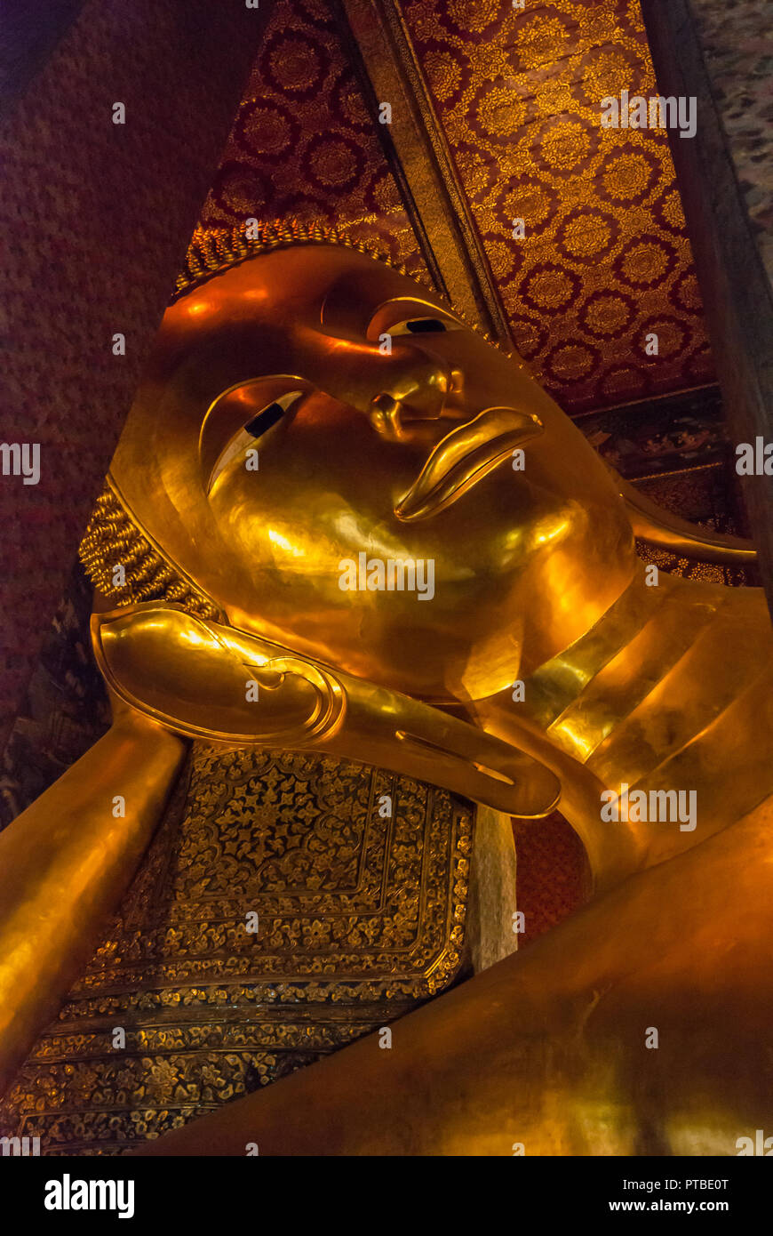 Detail of emerald golden Buddha in Wat Phra temple, Bangkok, Thailand Stock Photo