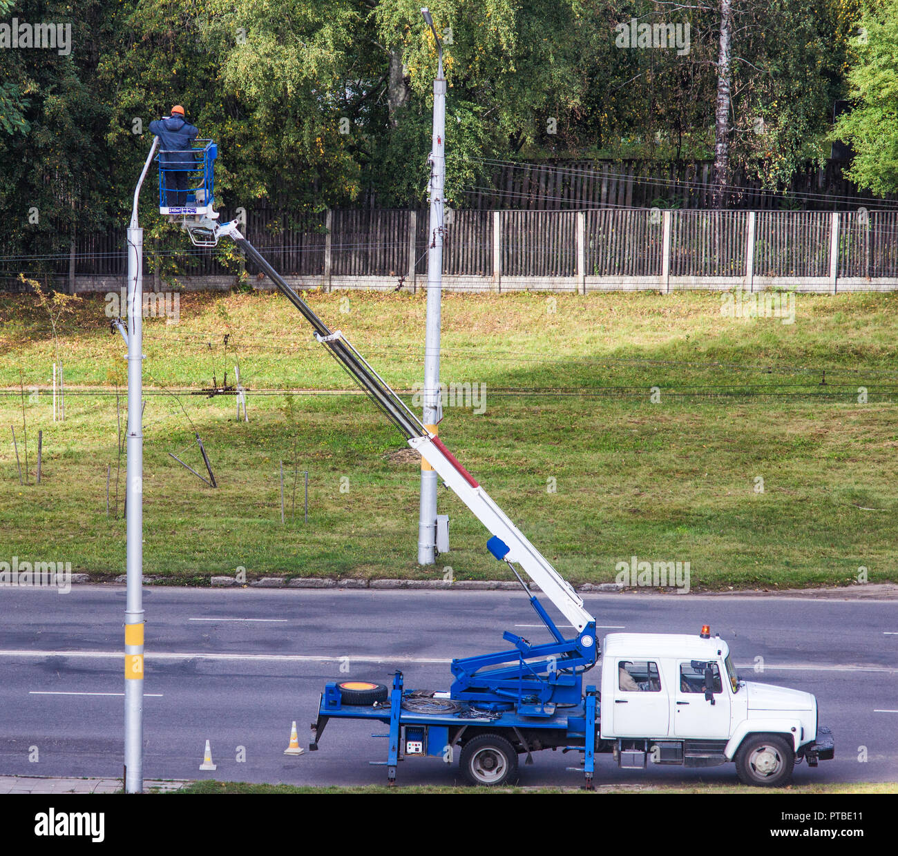 lamp on the light pole 