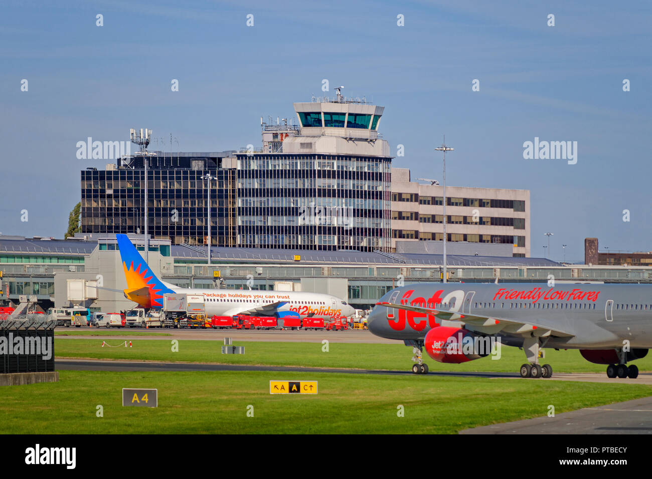 Terminal 1 manchester airport hires stock photography and images Alamy