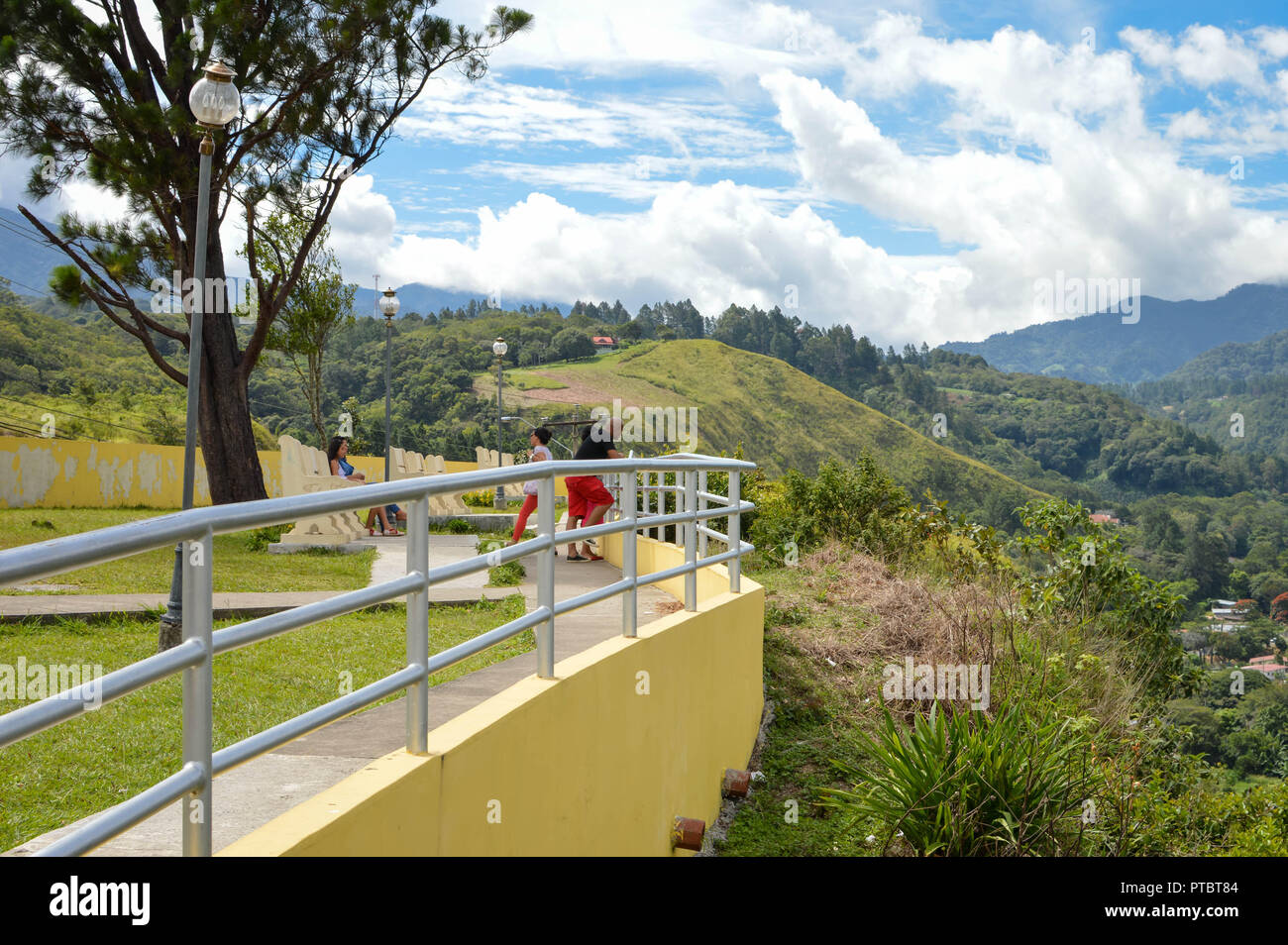 Observation deck with the landscapes of the highlands of Boquete and ...