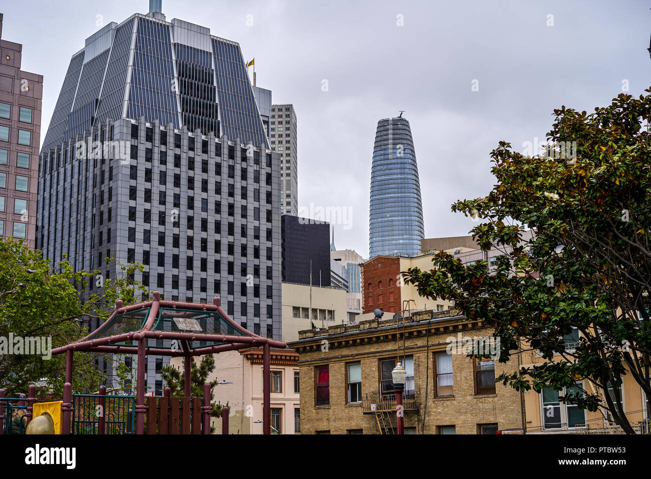 Usa modern high rise hi-res stock photography and images - Alamy