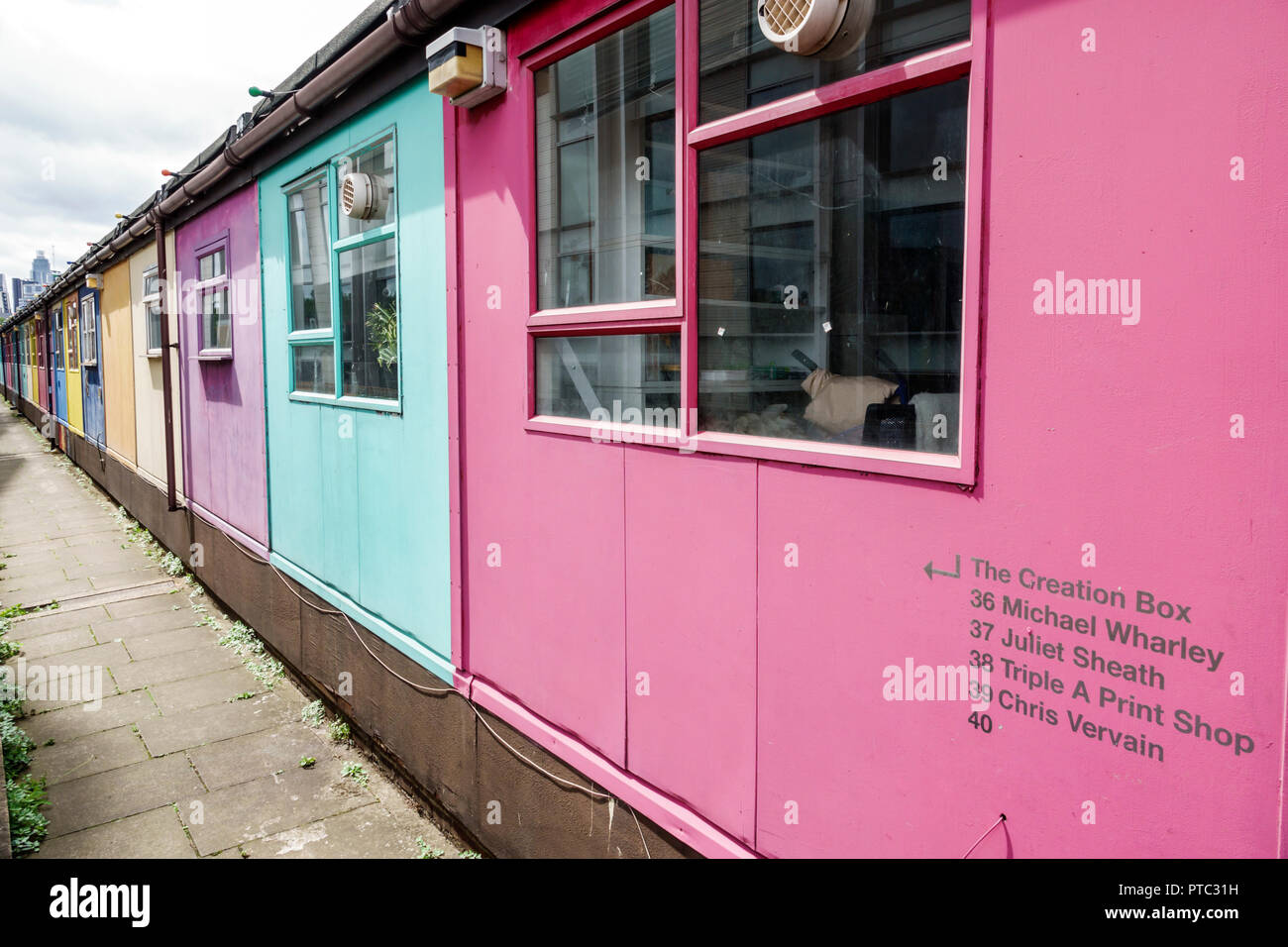 Make space studios hi-res stock photography and images - Alamy