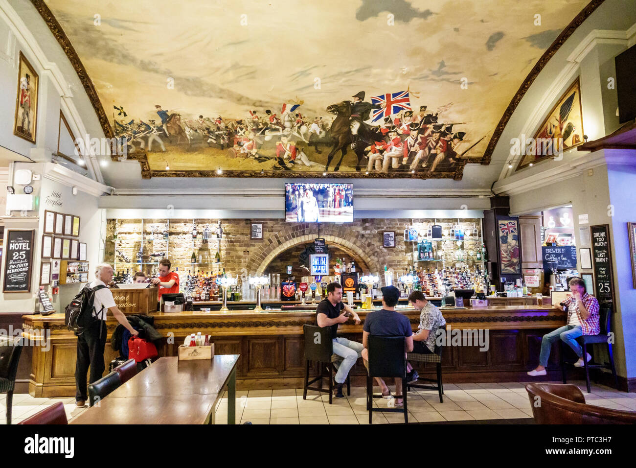 Traditional Historic Pub Public House Houses Bar Bars High Resolution