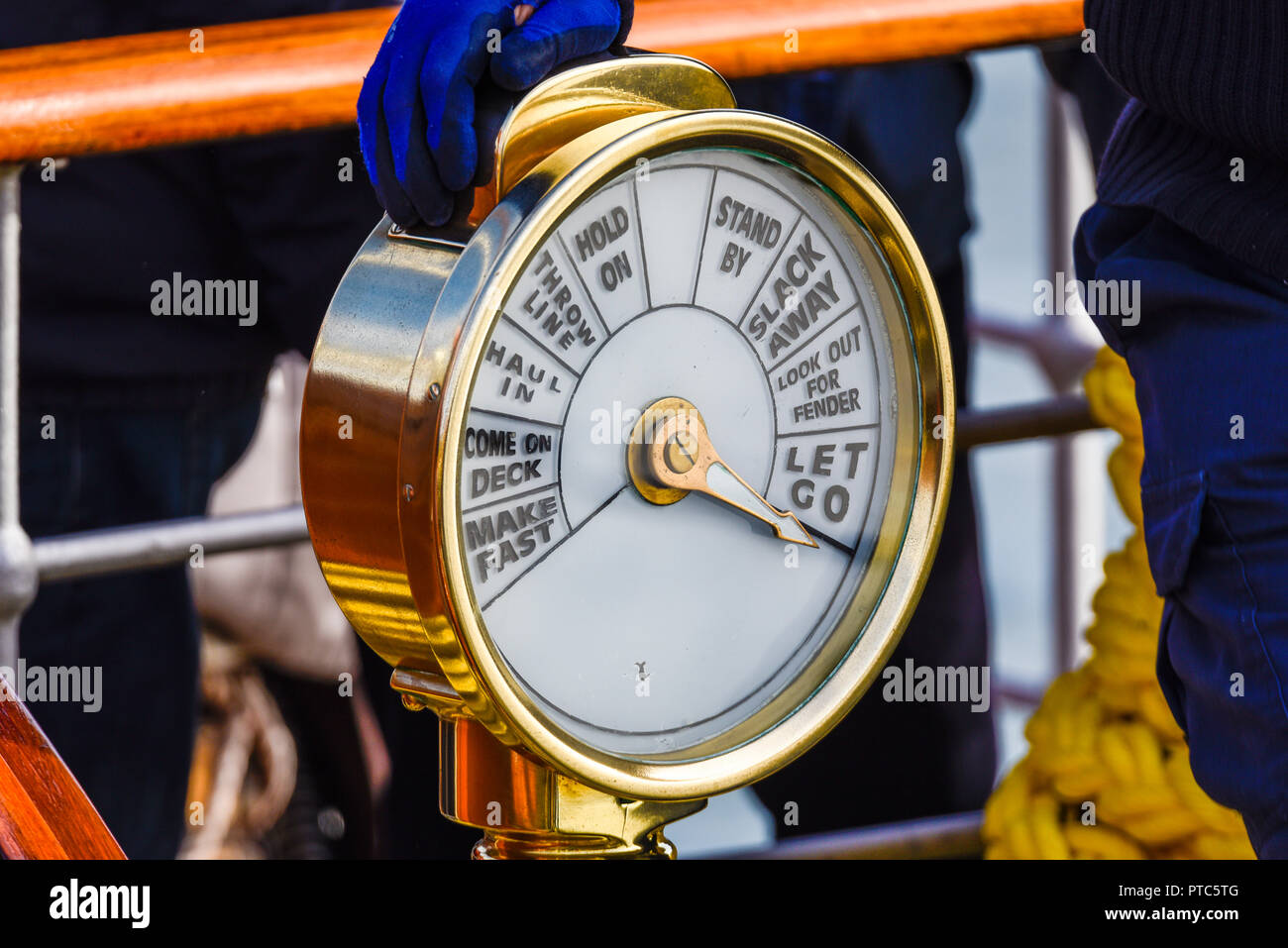 Mooring stand hi-res stock photography and images - Alamy