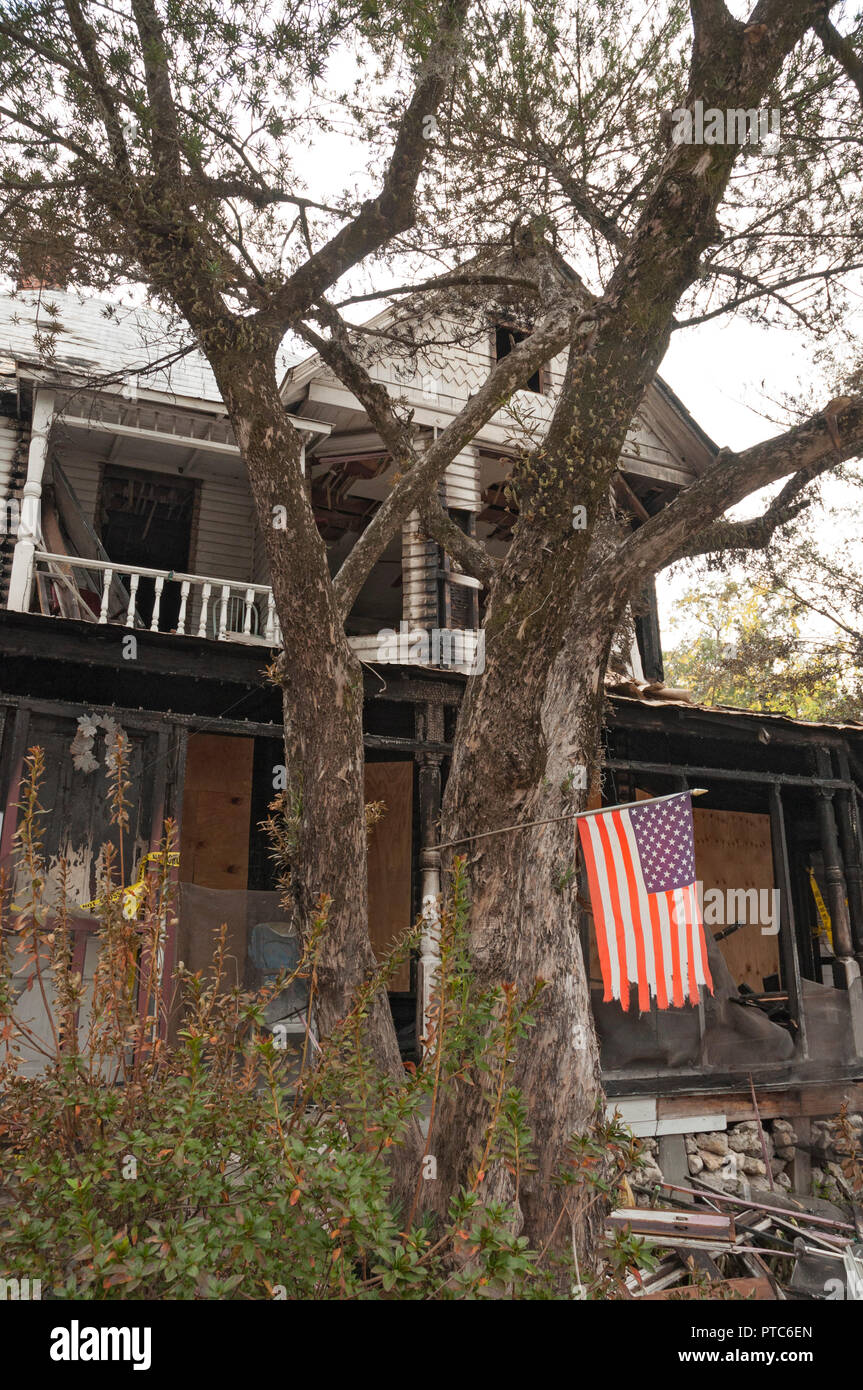 Burned home usa hi-res stock photography and images - Alamy