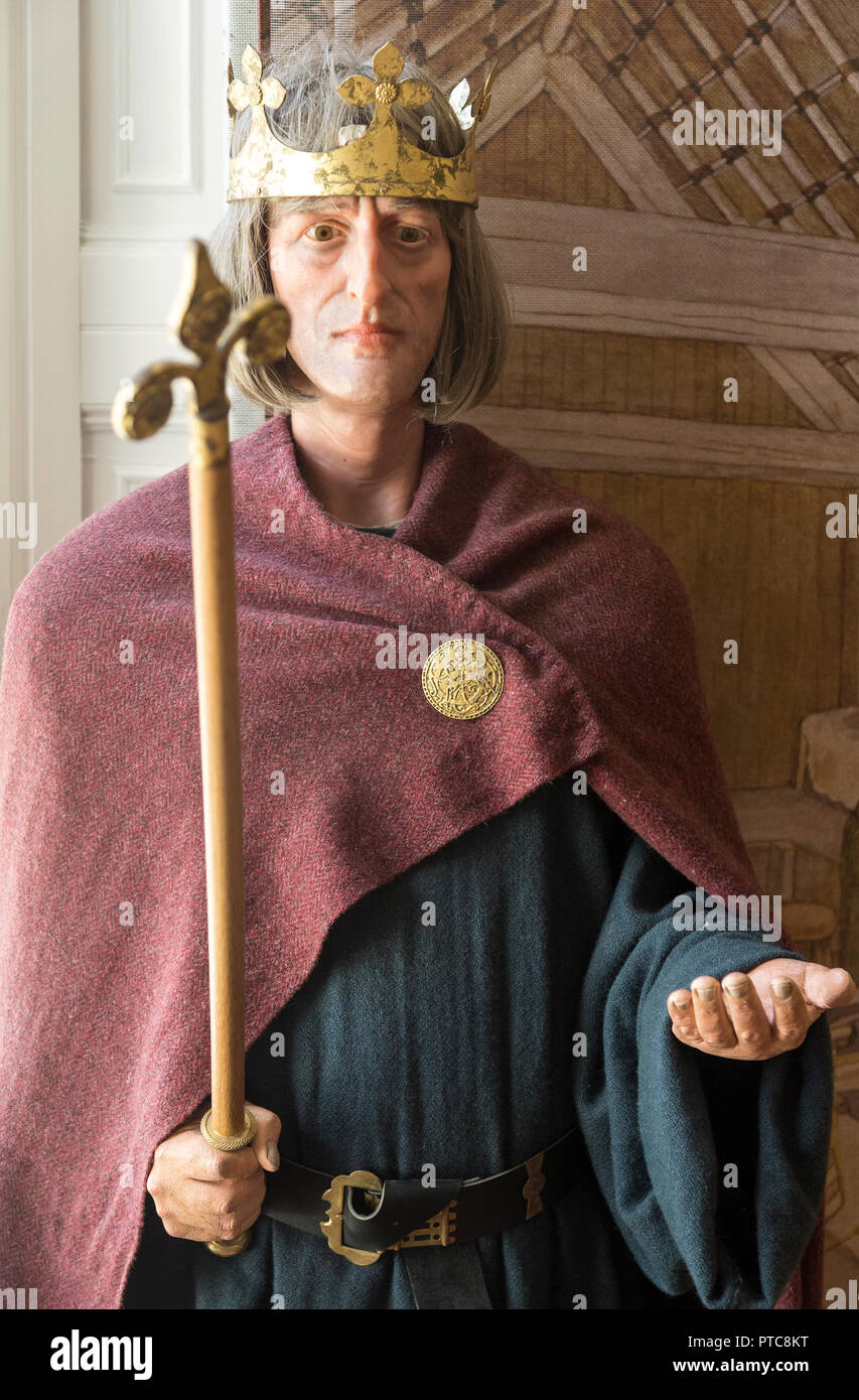 Alfred the Great ( 849-899) Anglo-Saxon king mannequin display with permission of Chippenham museum, Wiltshire, England, UK Stock Photo