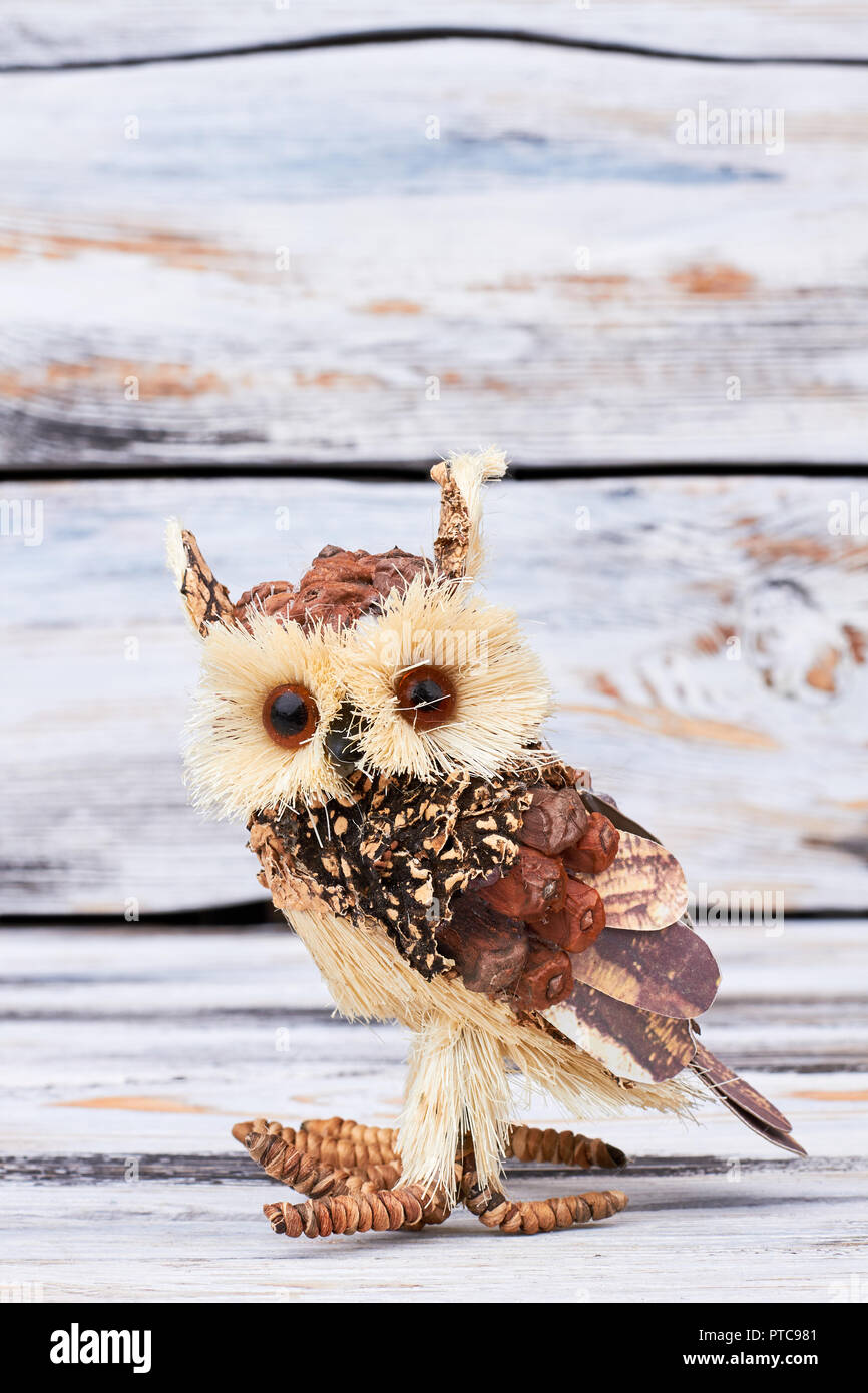 Small Wooden Gift For Wisdom Lover Handmade Fine Carved Symbol Of Wisdom The Owl Statue Decorative Sculptures Wooden Bird Figurines