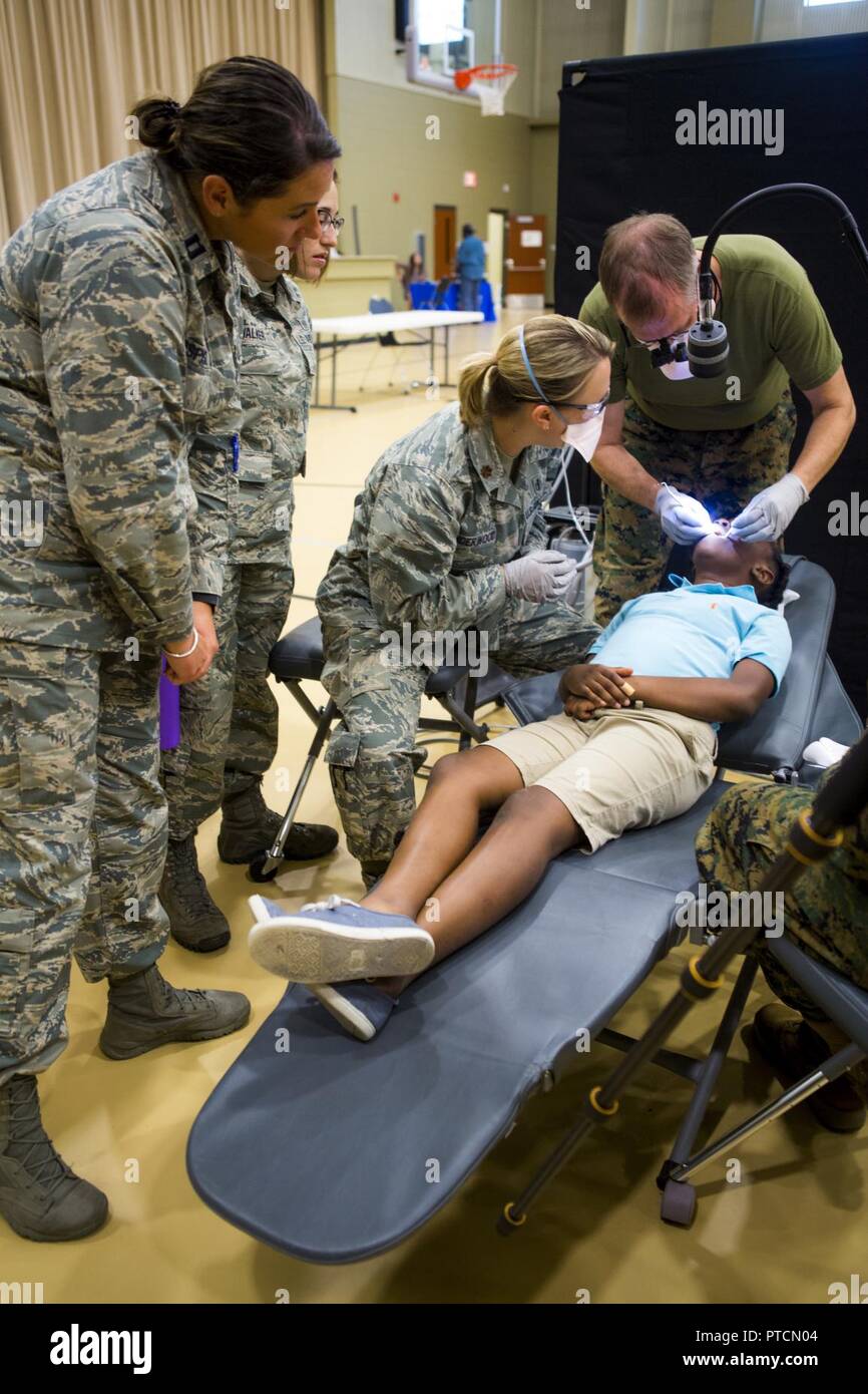 NAPOLEONVILLE, La. Service members with 4th Dental Battalion, 4th