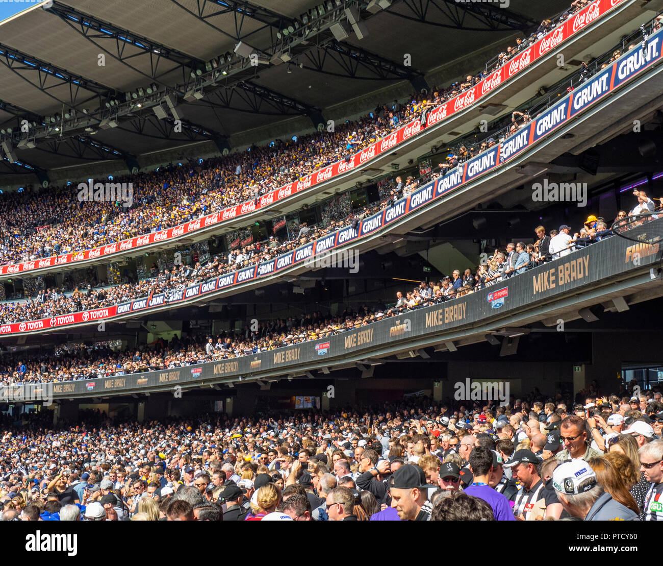 Fans and supporters of West Coast Eagles football club and Collingwood at 2018 AFL Grand Final at MCG Victoria Australia Stock Photo - Alamy