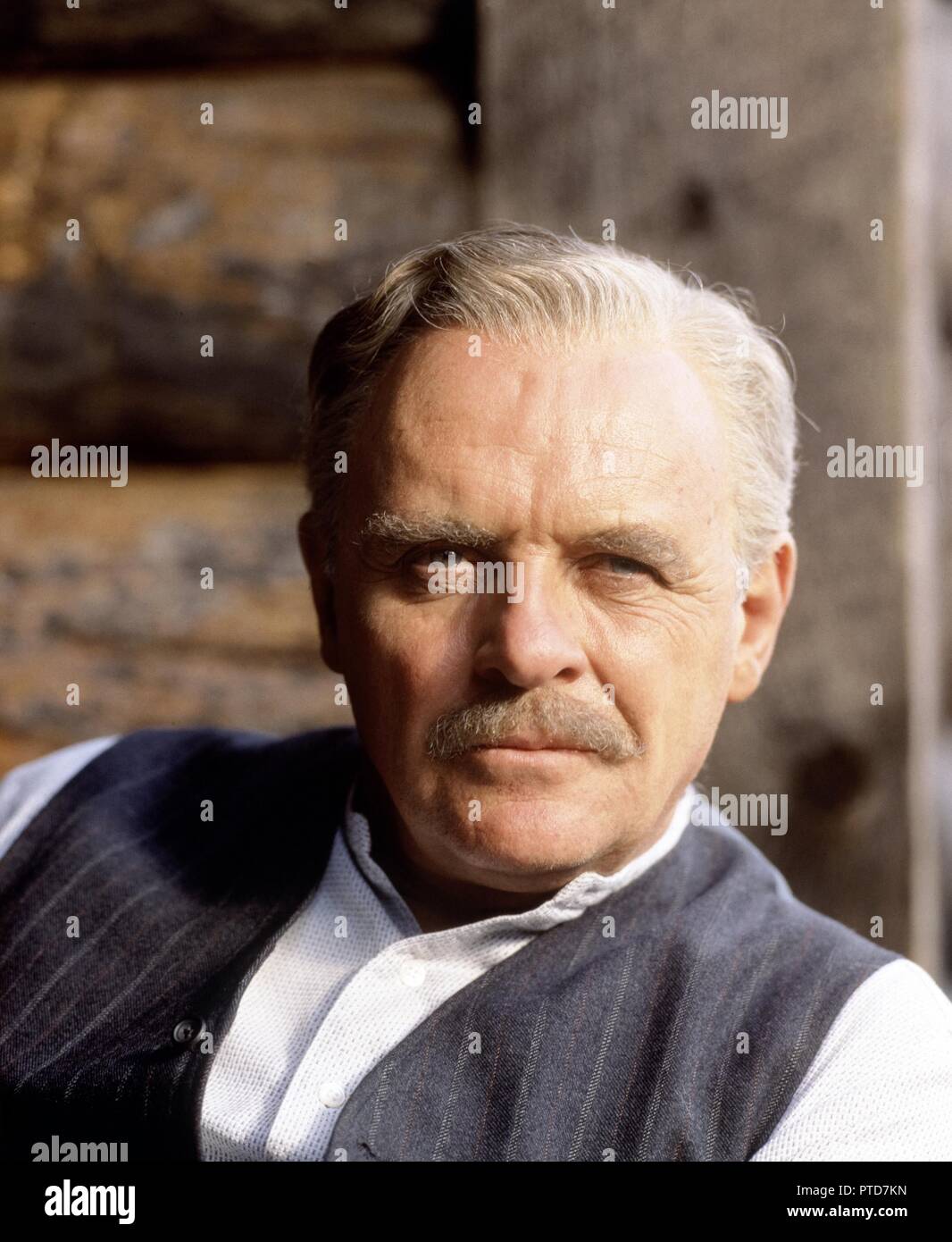 Original film title: LEGENDS OF THE FALL. English title: LEGENDS OF THE FALL. Year: 1994. Director: EDWARD ZWICK. Stars: ANTHONY HOPKINS. Credit: TRISTAR PICTURES / Album Stock Photo