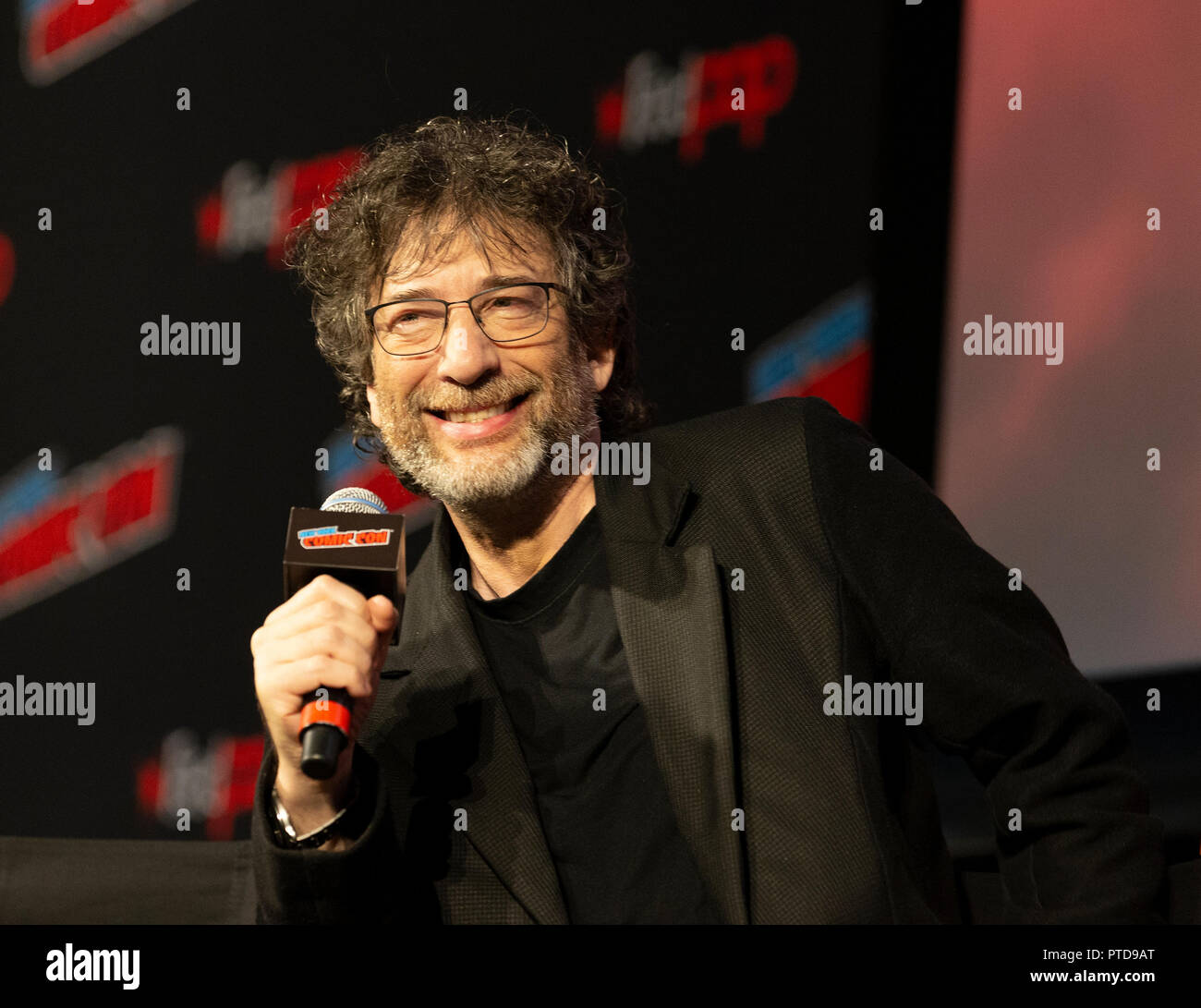 Neil gaiman hi-res stock photography and images - Alamy