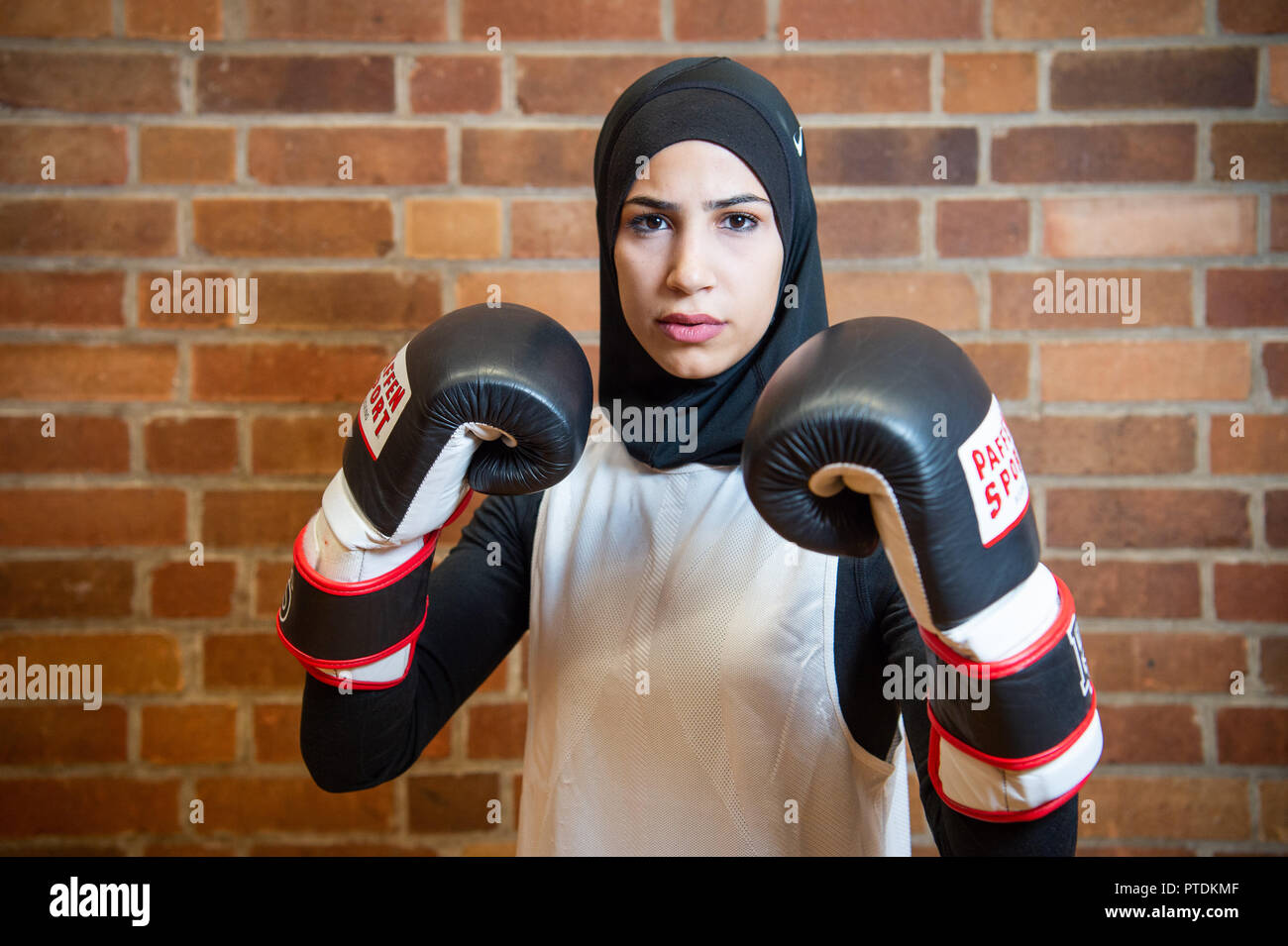 06 October 2018, Berlin: Zeina Nassar, boxer, is standing in the TSC boxing  hall. With the help of her former trainer at the German Boxing Federation,  the 20-year-old has fought for changes