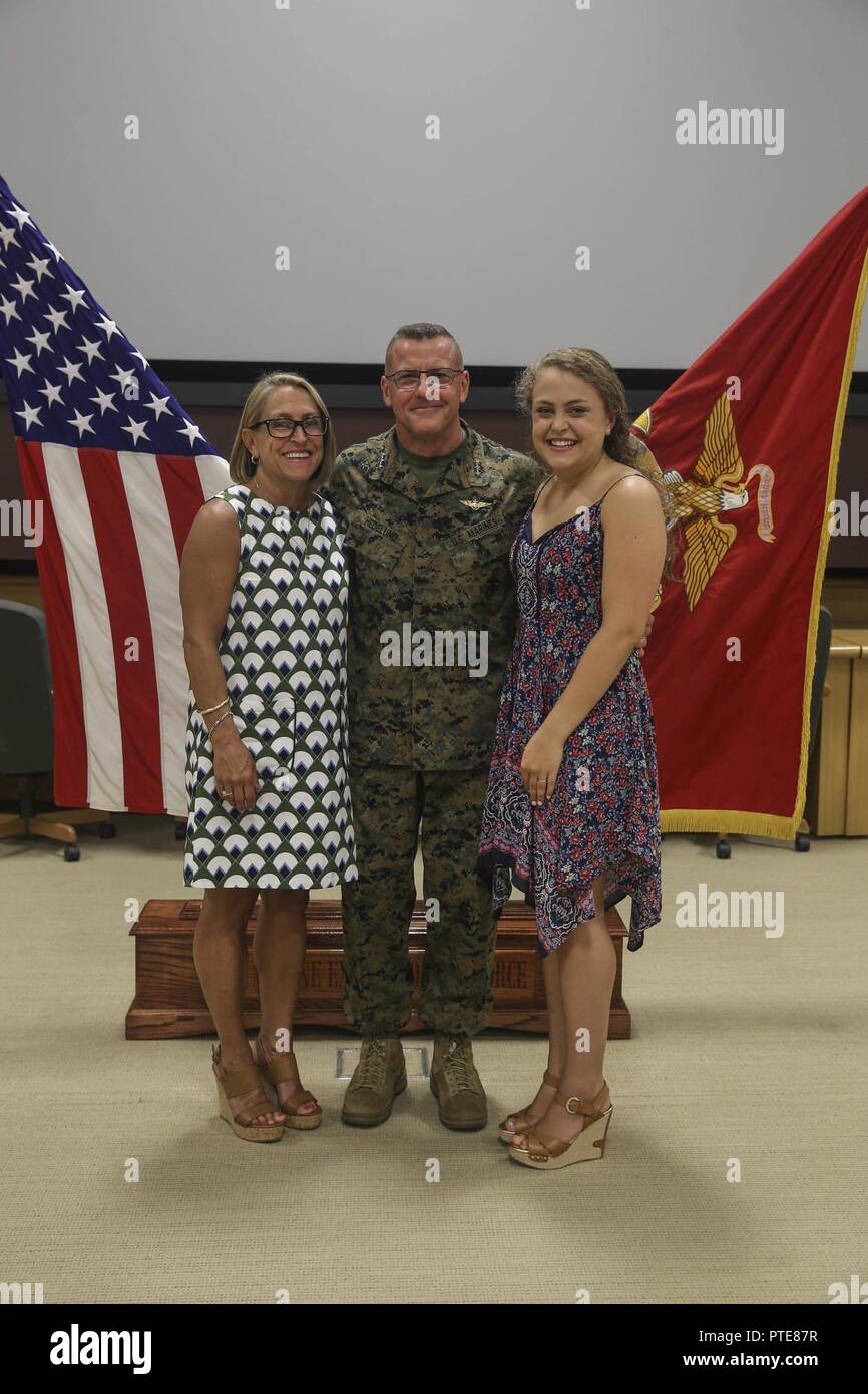 u-s-marine-corps-lt-gen-robert-f-hedelund-commanding-general-ii