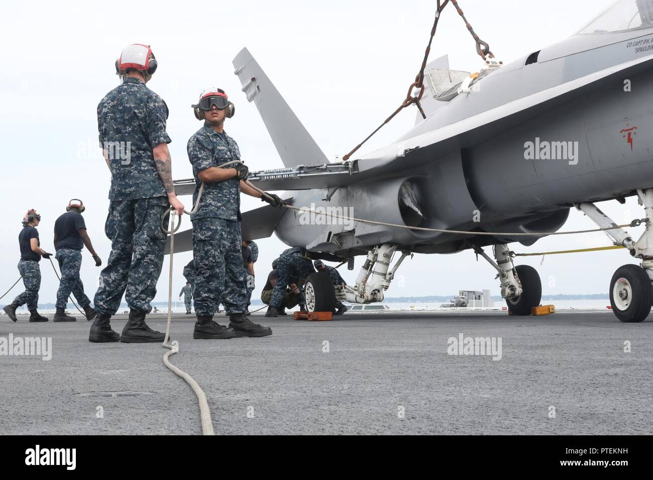 (July 18, 2017) Sailors from the Nimitz-class aircraft carrier USS ...