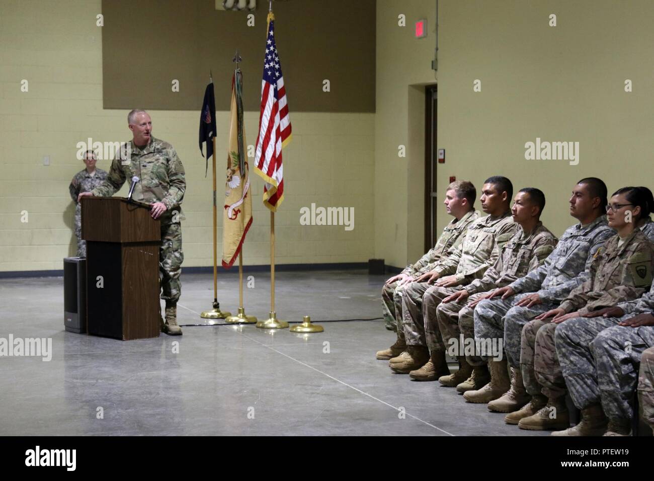 376th personnel company hires stock photography and images Alamy