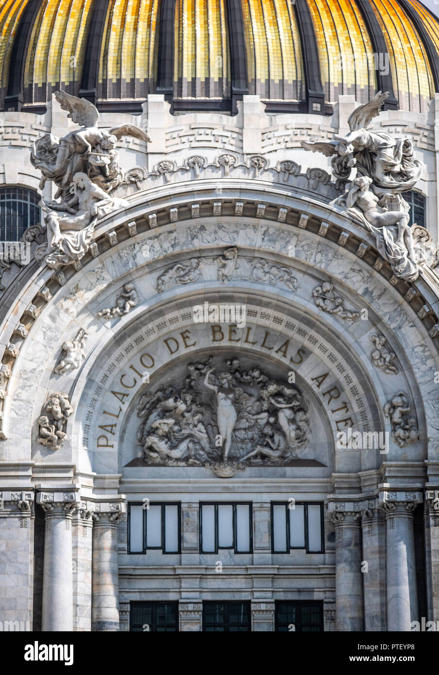 The Palace of Fine Arts, cultural center in the Historic Center of Mexico City, considered the most important in the manifestation of the arts in Mexico and one of the most renowned opera houses in the world. marble architectural building. White color. (Photo: Luis Gutierrez / NortePhoto.com)  El Palacio de Bellas Artes, recinto cultural en el Centro Histórico de la Ciudad de México, considerado el más importante en la manifestación de las artes en México y una de las casas de ópera más renombradas del mundo. edificio arquitectonico de marmol. color blanco.  (Foto: Luis Gutierrez / NortePhoto. Stock Photo