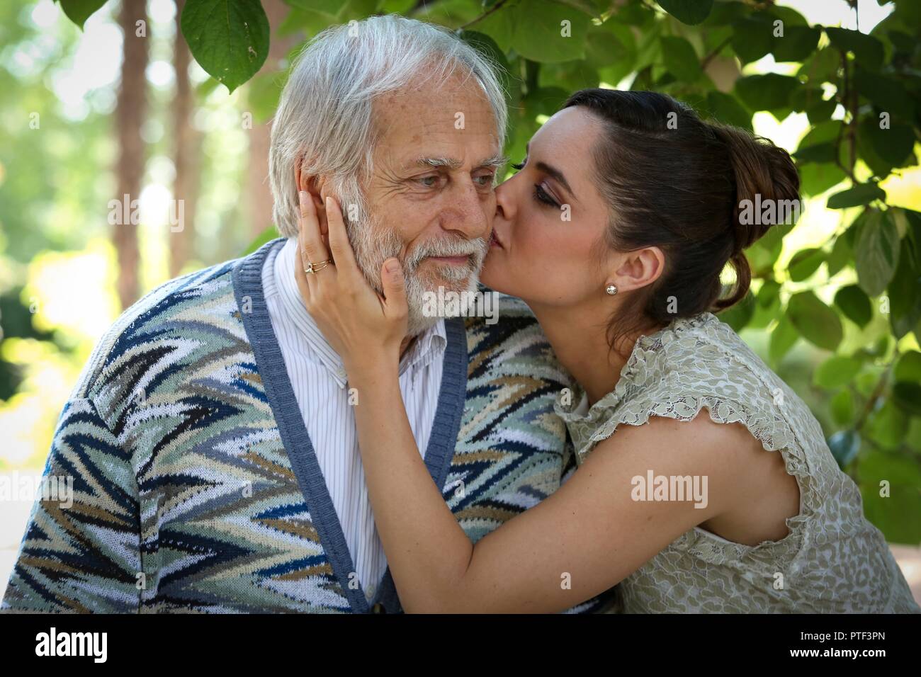 Original film title: LA CASA DI FAMIGLIA. English title: LA CASA DI FAMIGLIA. Year: 2017. Director: AUGUSTO FORNARI. Stars: LUIGI DIBERTI; MATILDE GIOLI. Credit: Italian International Film / Album Stock Photo