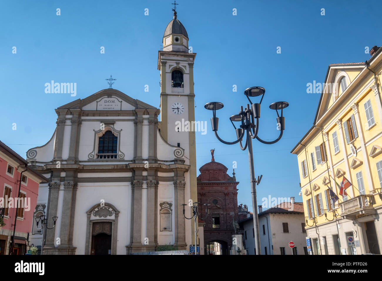 Carpignano Sesia, Novara, Piedmont, Italy: Santa Maria church and other historic buildings Stock Photo