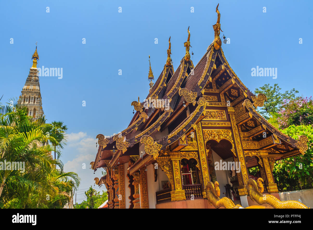 Beautiful Wat Chedi Liam (Temple of the Squared Pagoda), the only ...