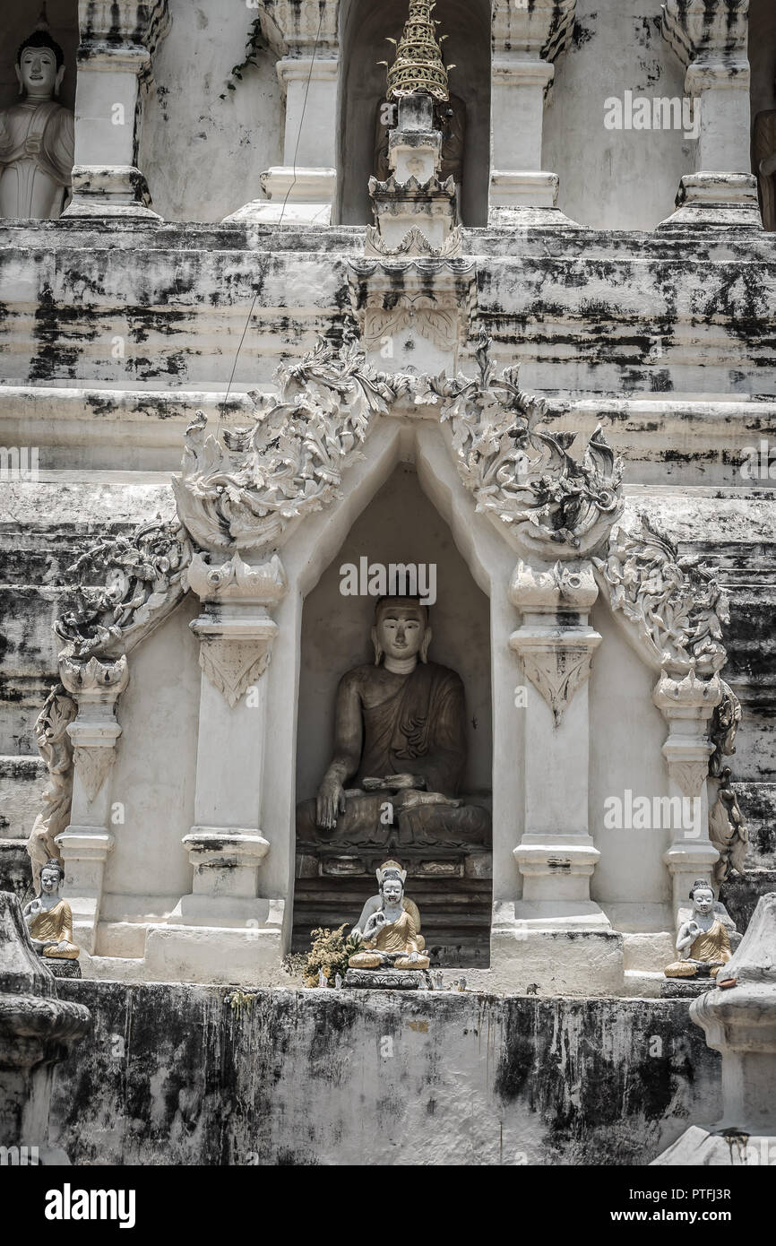 Beautiful Wat Chedi Liam (Temple of the Squared Pagoda), the only ...