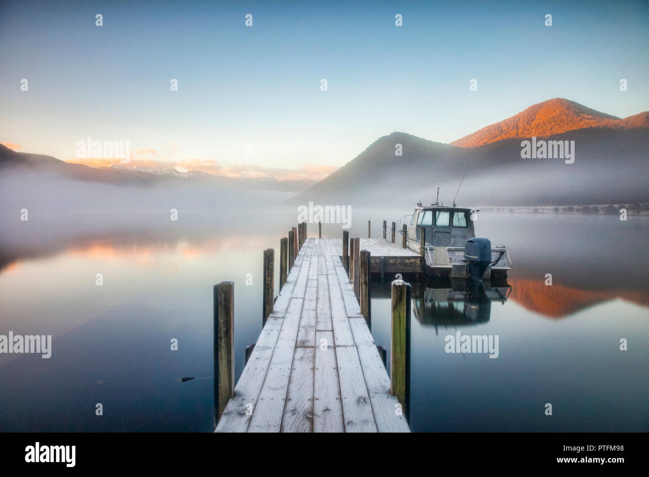 A foggy morning at Lake Rotoroa, Nelson Lakes National Park, New Zealand. Stock Photo