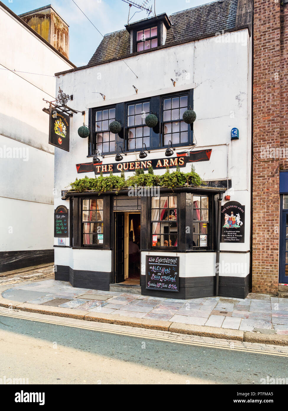 9 June 2018: Plymouth, Devon, UK - The Queens Arms public house, in the Plymouth Barbican area. Stock Photo