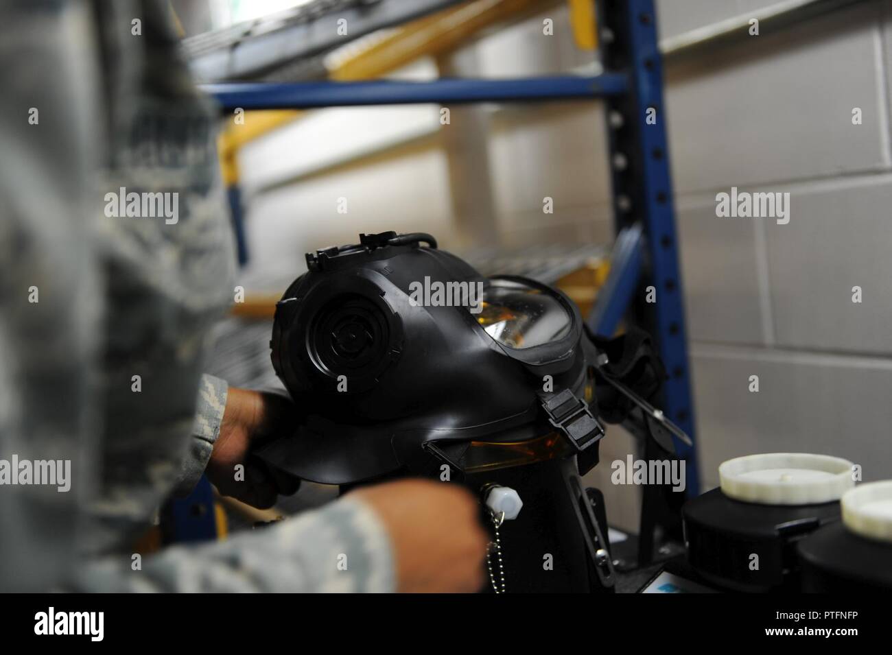 Leak detection hi-res stock photography and images - Alamy