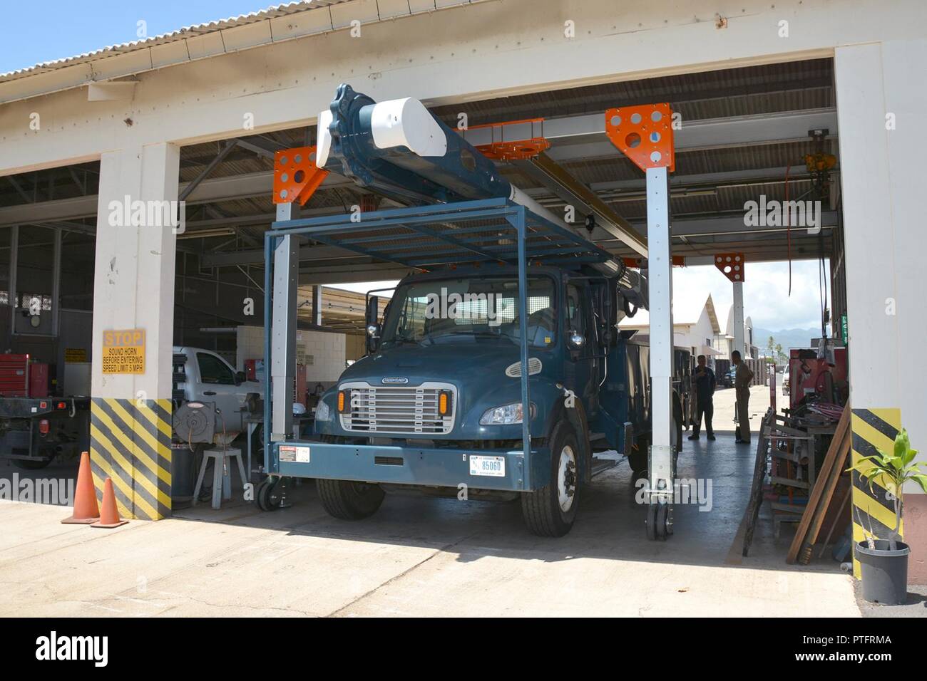 Naval facilities engineering systems command navfac air force hires