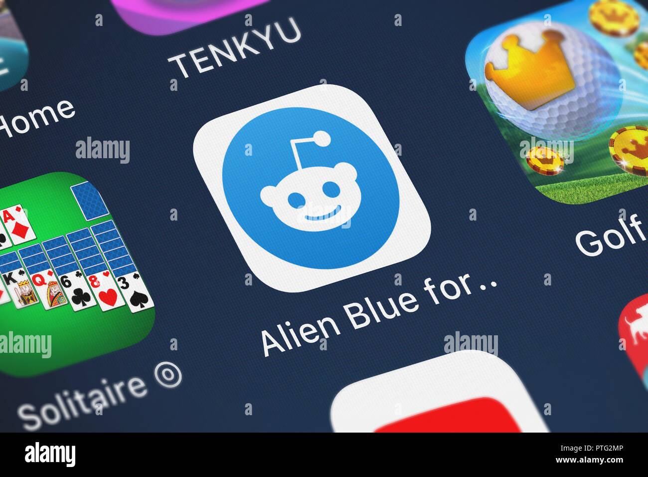 London United Kingdom October 09 2018 Close Up Shot Of Reddit S Popular App Alien Blue For Ipad Reddit Official Client Stock Photo Alamy