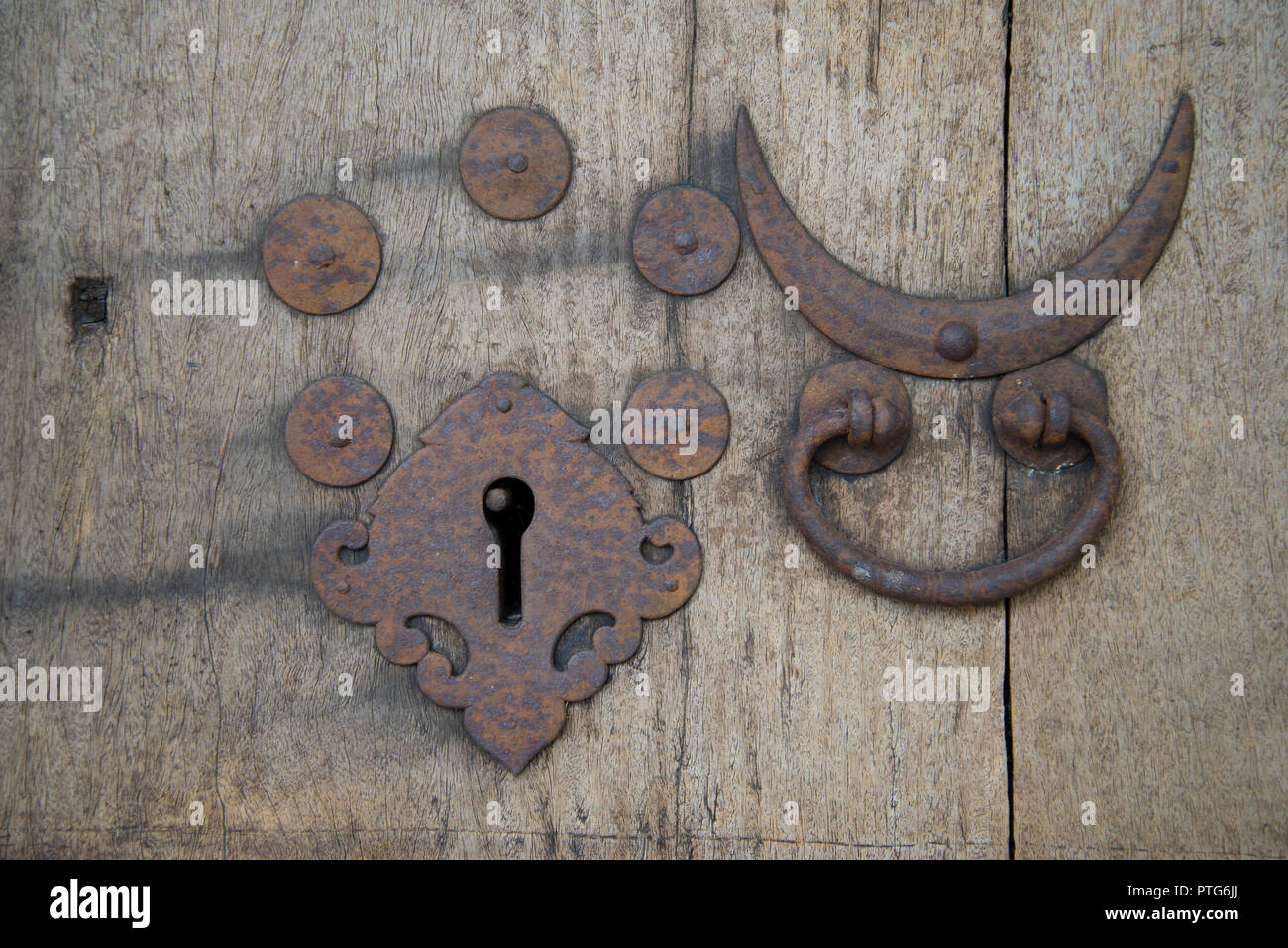 Antique indian door hi-res stock photography and images - Alamy